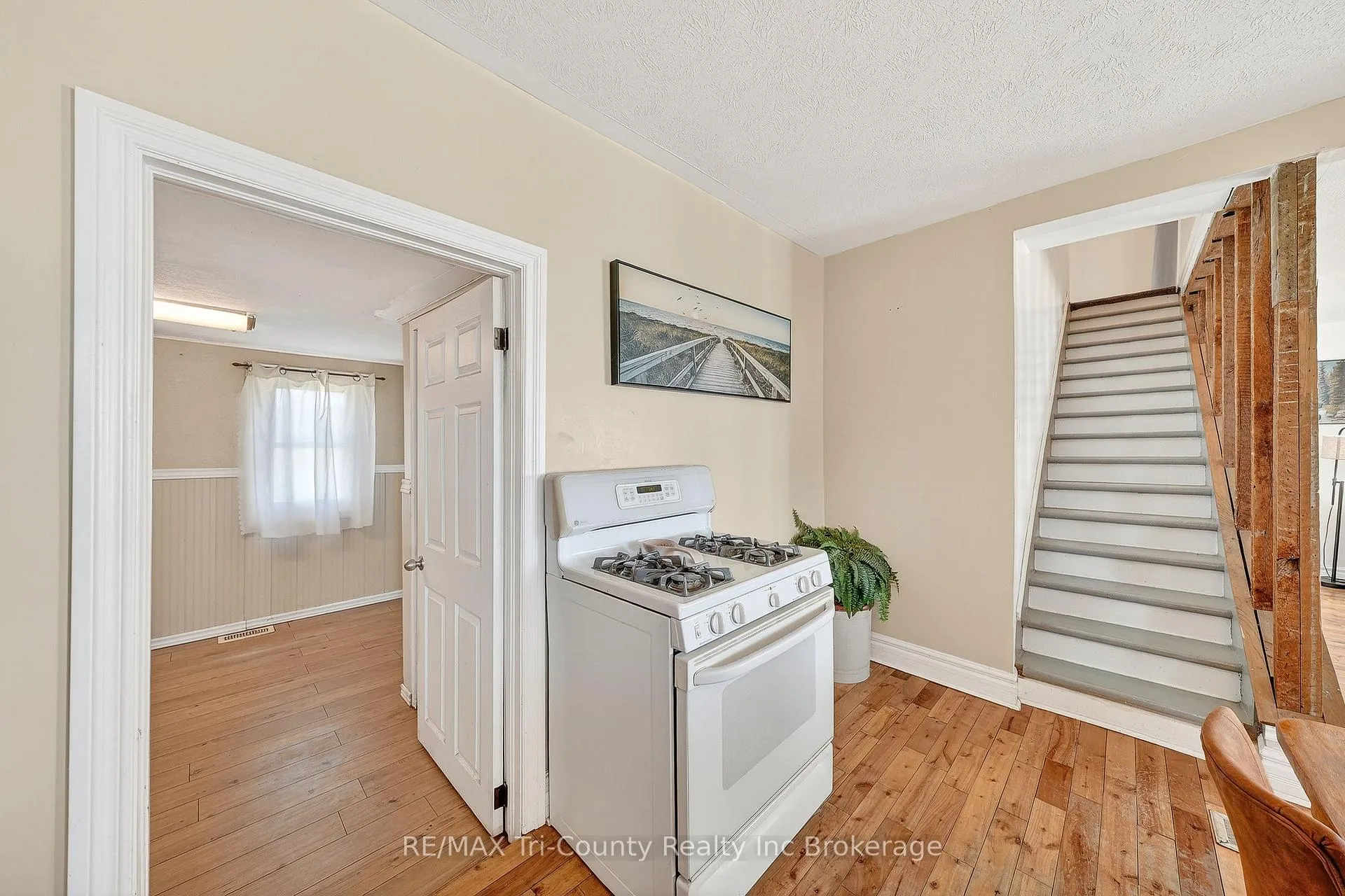 Photo 24 of 591 Lakeshore Road, Norfolk, Rural Houghton — HOMEH