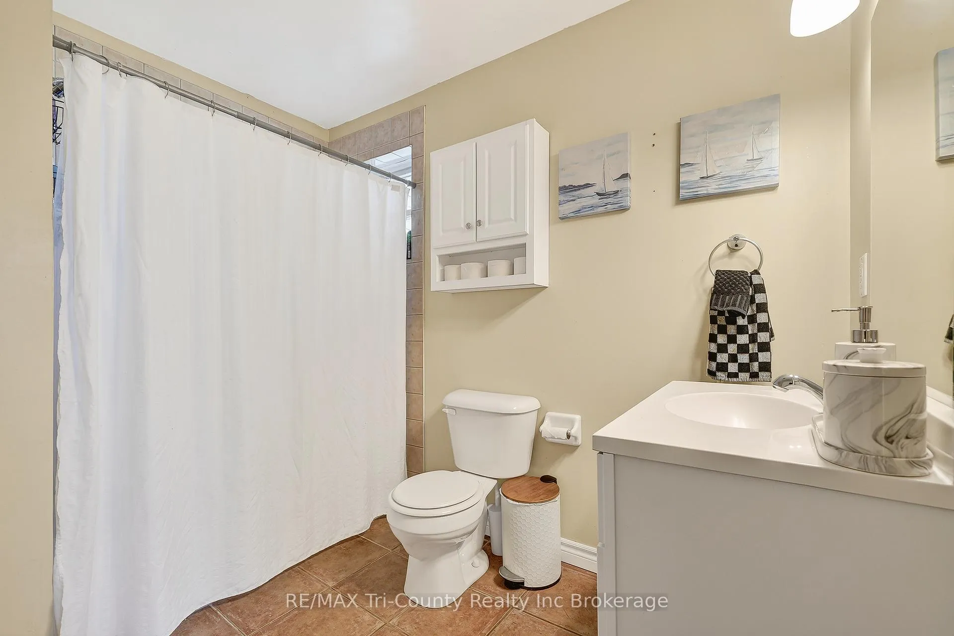 Photo 30 of 591 Lakeshore Road, Norfolk, Rural Houghton — HOMEH