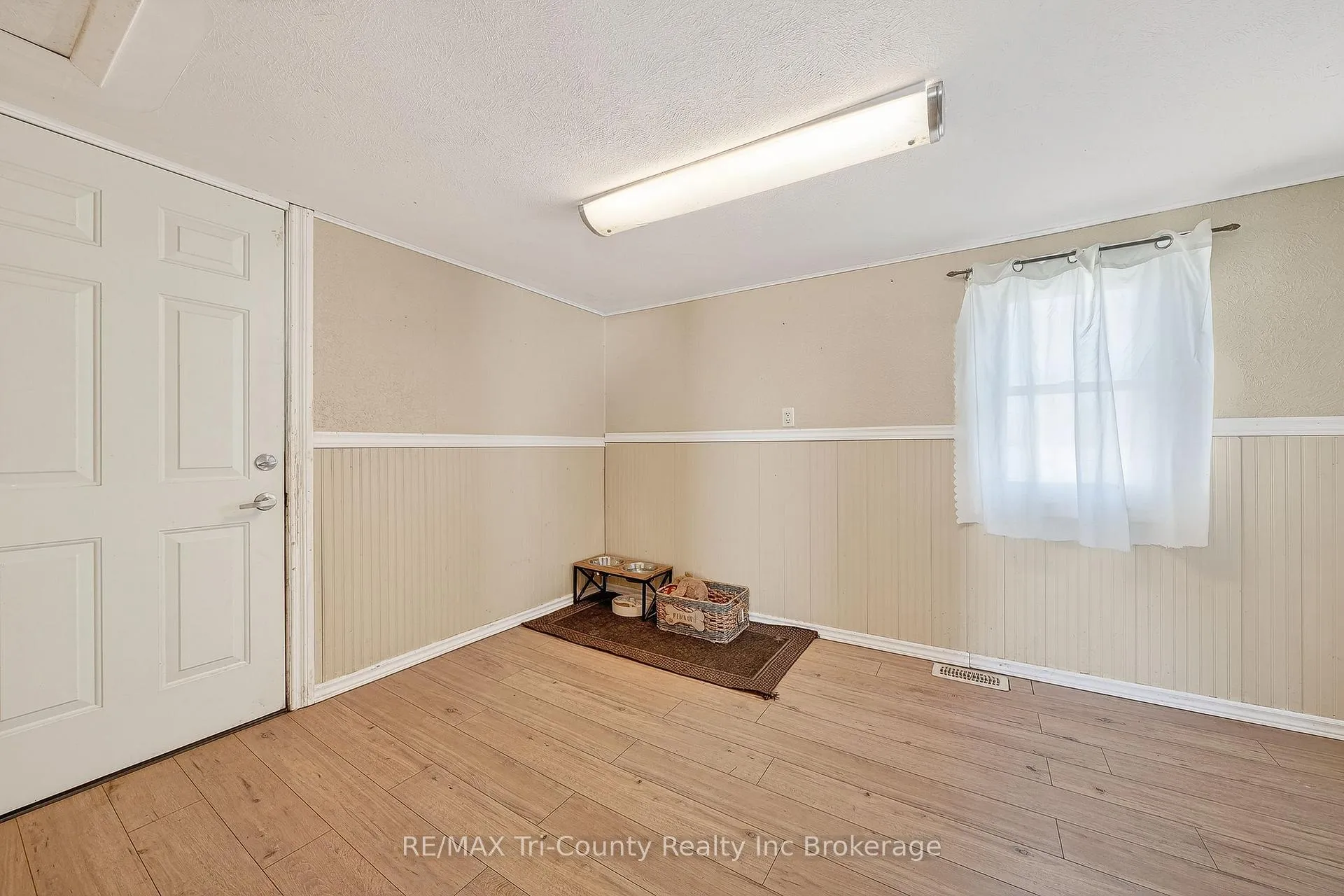 Photo 33 of 591 Lakeshore Road, Norfolk, Rural Houghton — HOMEH
