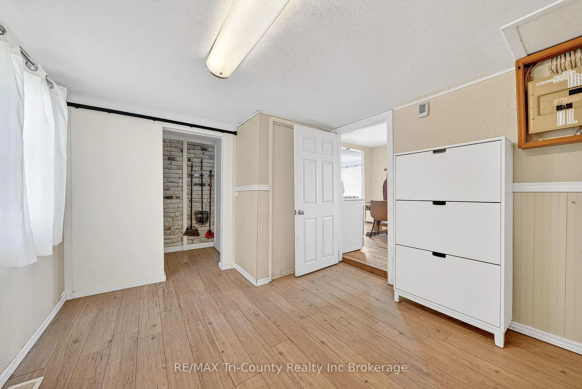 Photo 34 of 591 Lakeshore Road, Norfolk, Rural Houghton — HOMEH