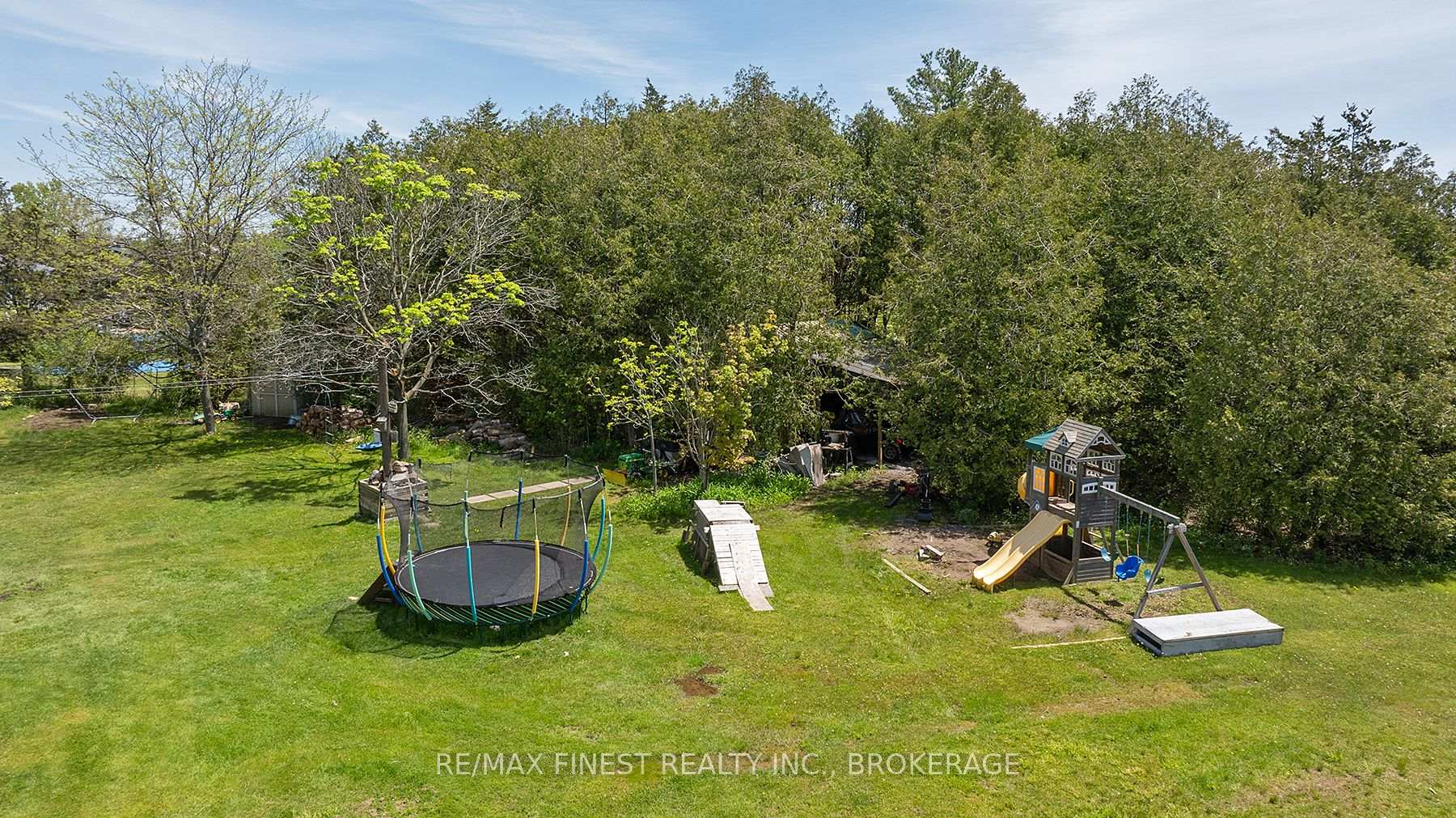 Photo 9 of 706 Caton Road, Loyalist, Lennox and Addington - South — HOMEH