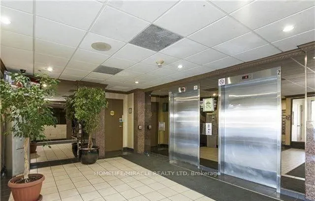 Photo 3 of Unit 1407, 10 Markbrook Lane, Etobicoke, Mount Olive-Silverstone-Jamestown — HOMEH