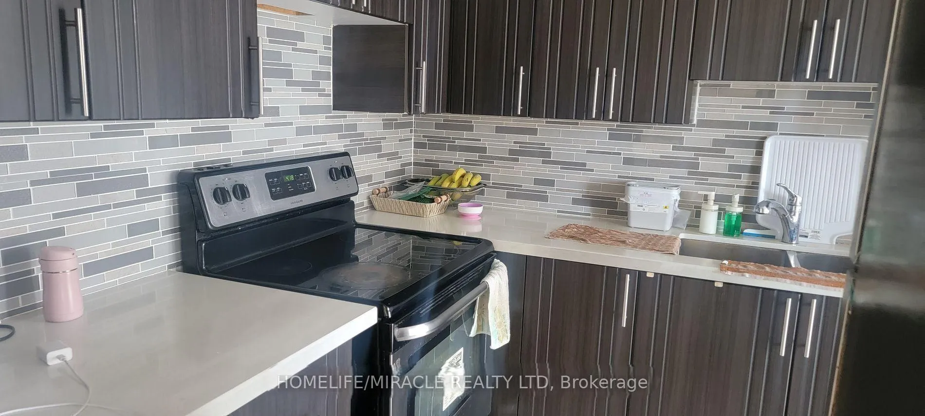 Photo 5 of Unit 1407, 10 Markbrook Lane, Etobicoke, Mount Olive-Silverstone-Jamestown — HOMEH