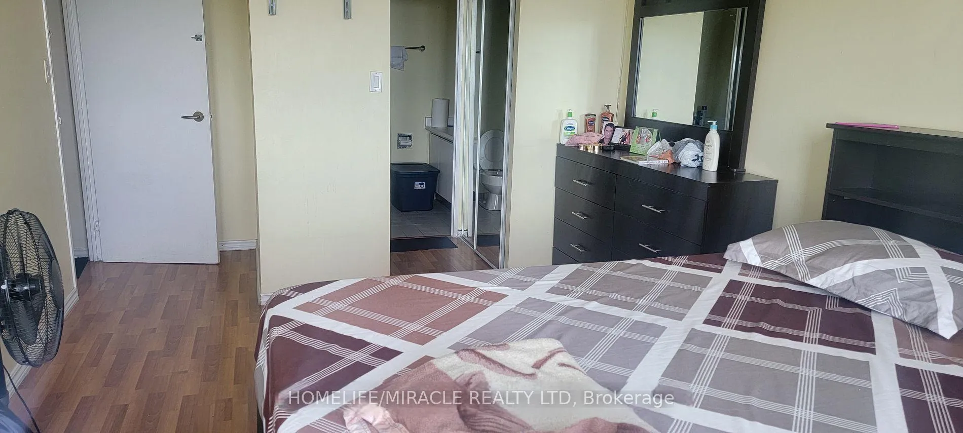 Photo 7 of Unit 1407, 10 Markbrook Lane, Etobicoke, Mount Olive-Silverstone-Jamestown — HOMEH