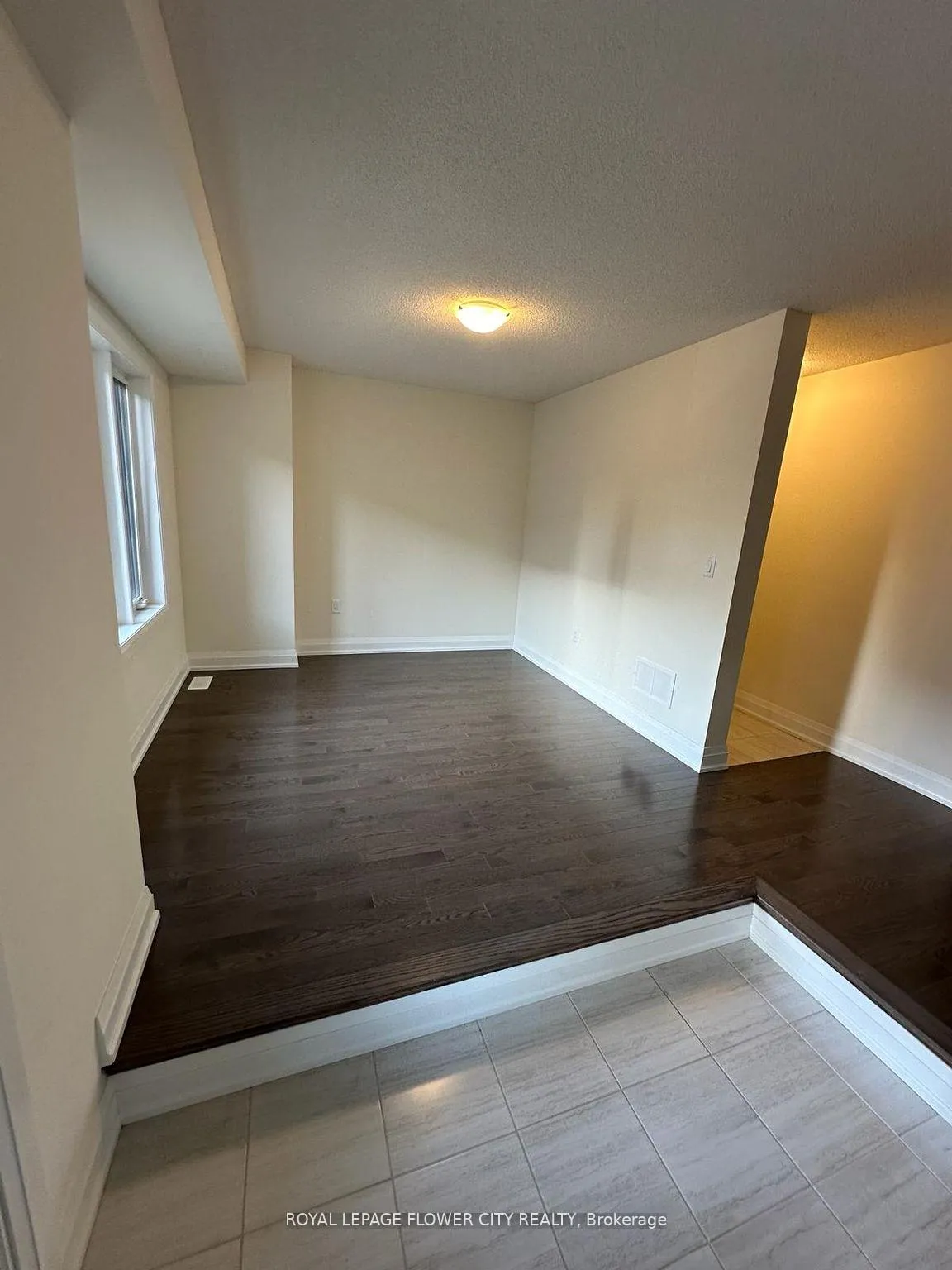 Photo 4 of 523 Danks Ridge Drive, Ajax, South East — HOMEH