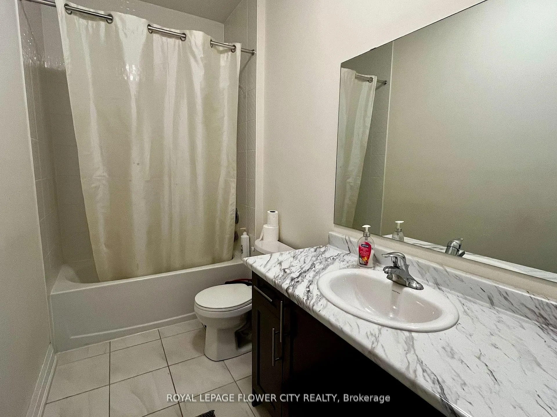 Photo 21 of 523 Danks Ridge Drive, Ajax, South East — HOMEH