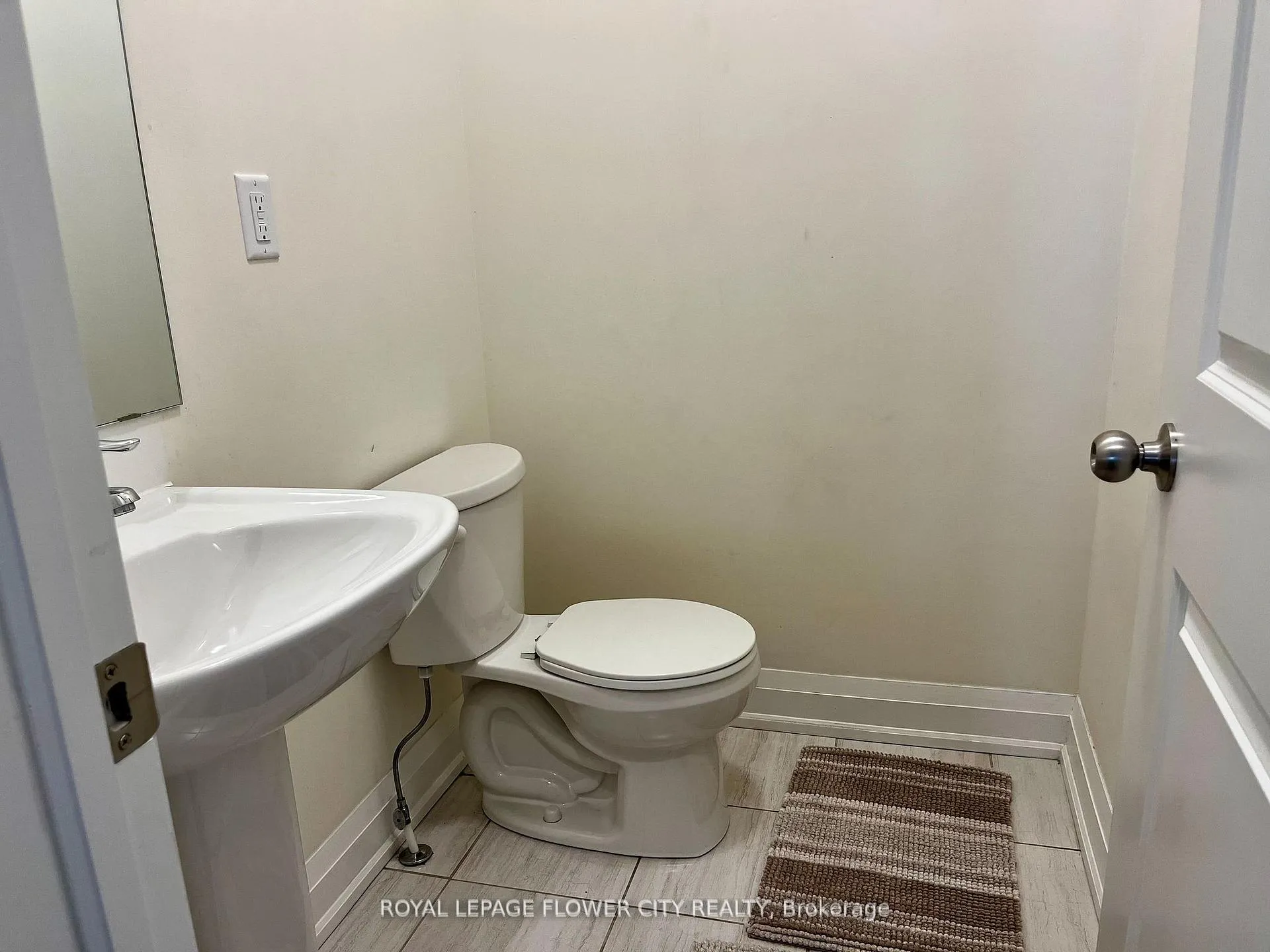 Photo 22 of 523 Danks Ridge Drive, Ajax, South East — HOMEH
