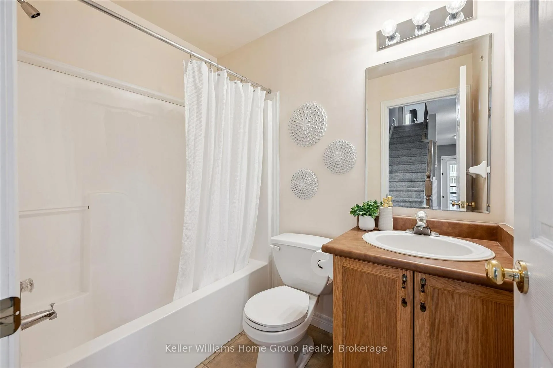 Photo 24 of 35 Thornton Street, Guelph, Grange Road — HOMEH