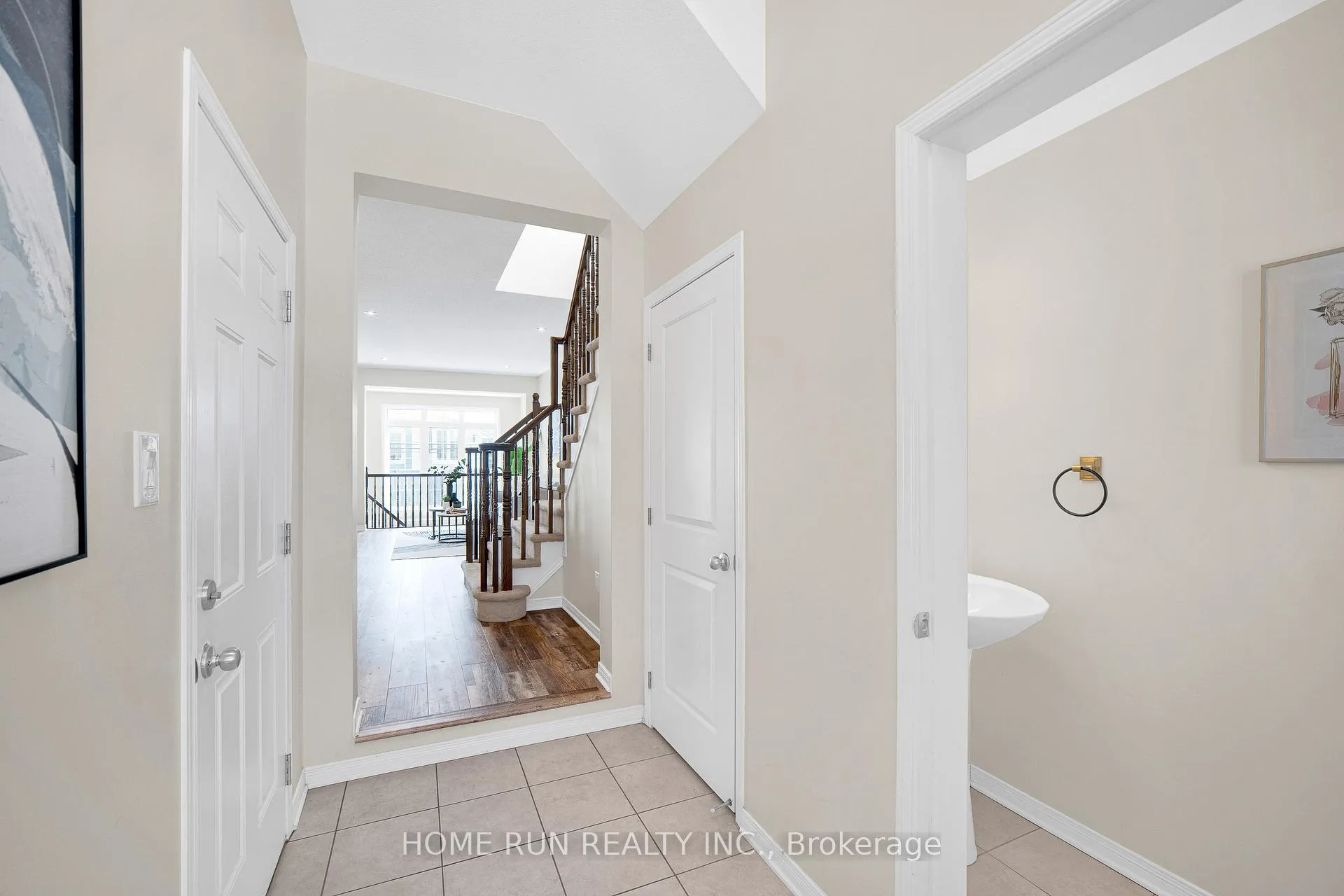 Photo 4 of 636 Pamplona Private, Ottawa, Barrhaven - Stonebridge — HOMEH