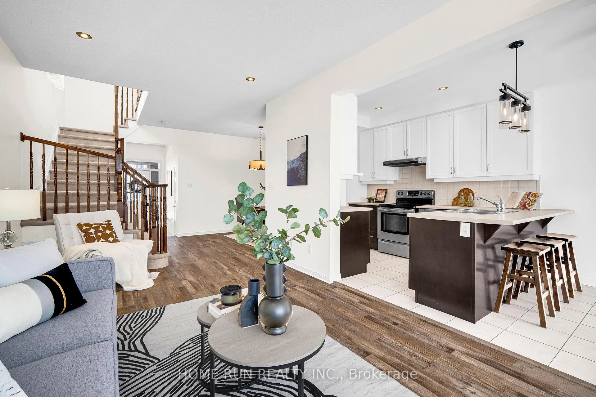 Photo 13 of 636 Pamplona Private, Ottawa, Barrhaven - Stonebridge — HOMEH