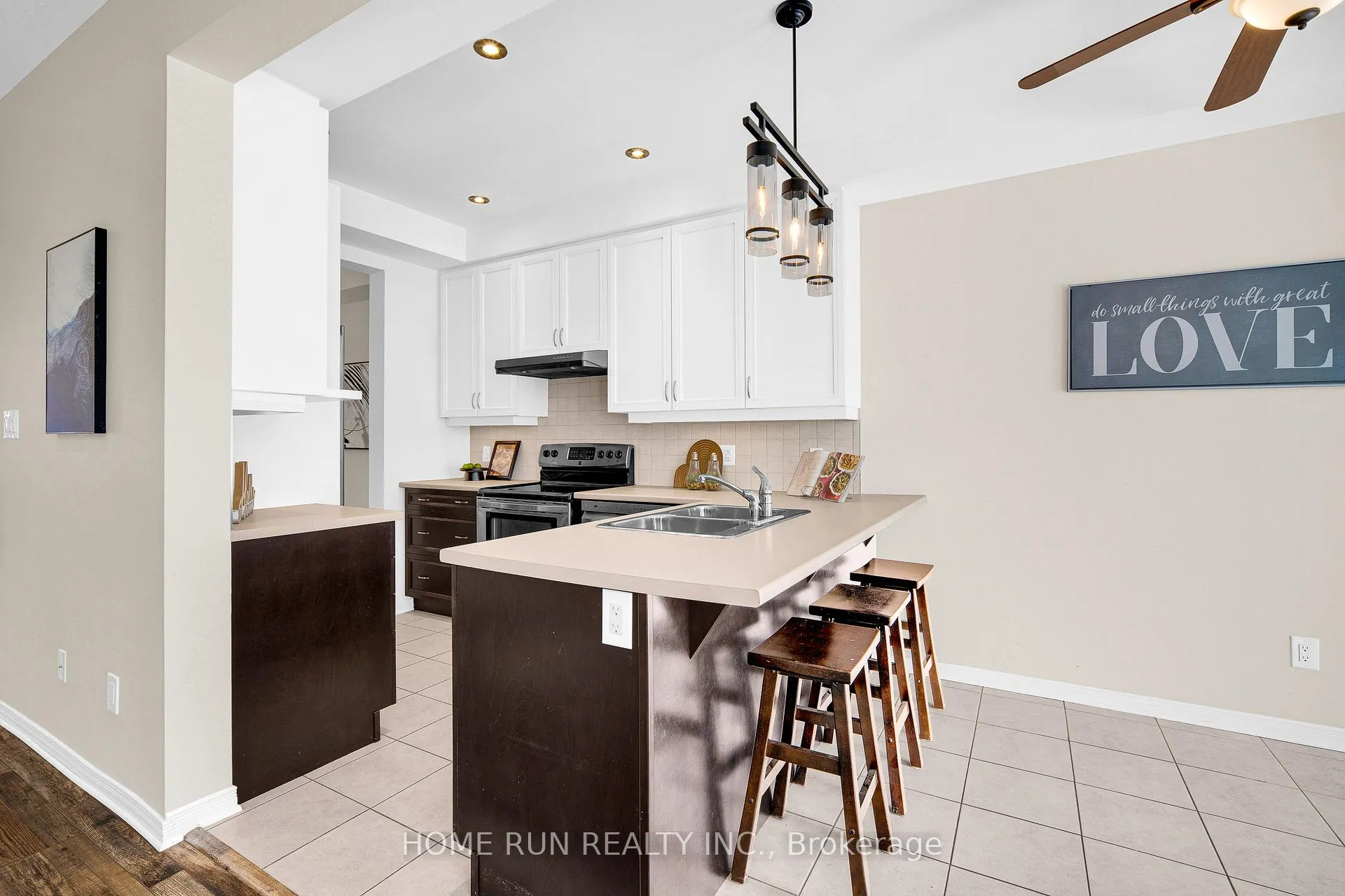 Photo 15 of 636 Pamplona Private, Ottawa, Barrhaven - Stonebridge — HOMEH