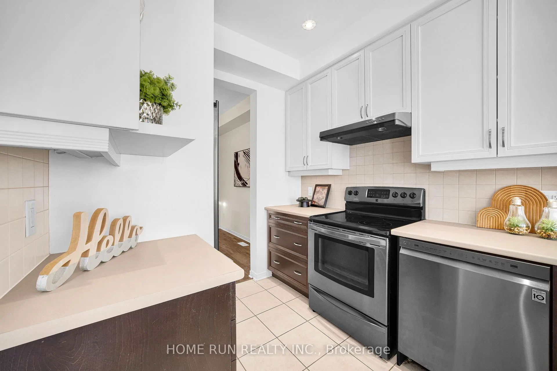 Photo 17 of 636 Pamplona Private, Ottawa, Barrhaven - Stonebridge — HOMEH