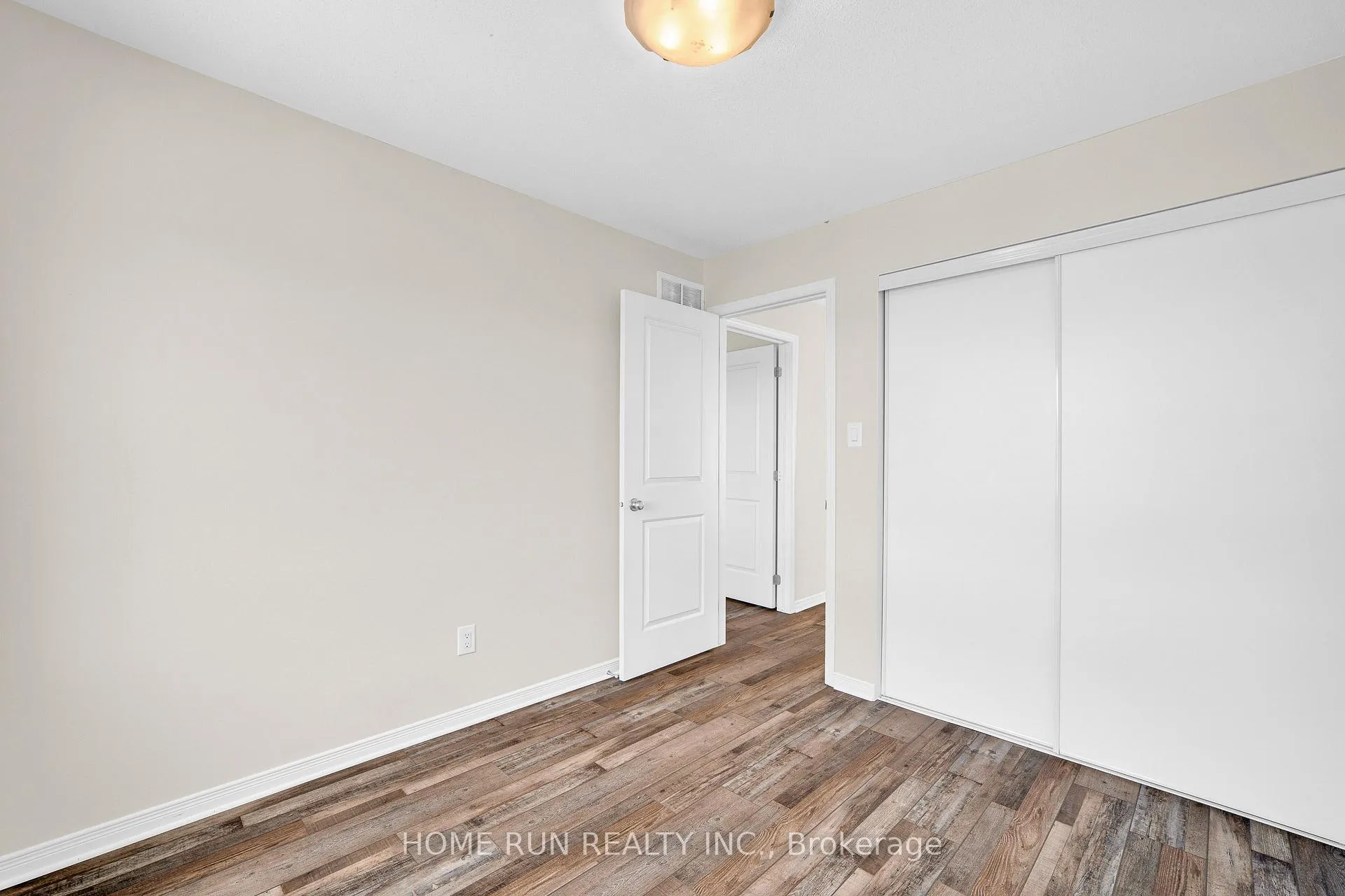 Photo 33 of 636 Pamplona Private, Ottawa, Barrhaven - Stonebridge — HOMEH