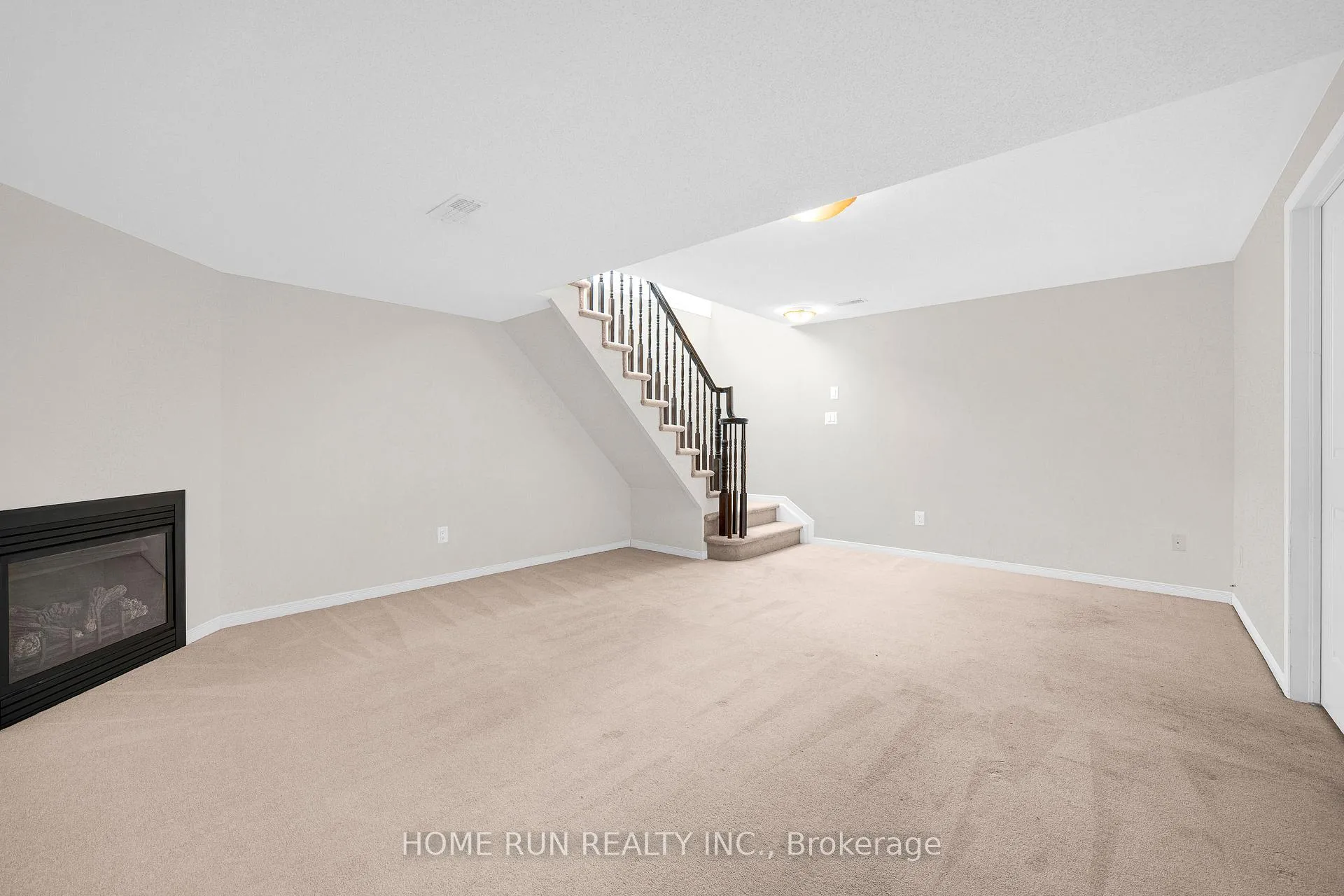 Photo 39 of 636 Pamplona Private, Ottawa, Barrhaven - Stonebridge — HOMEH