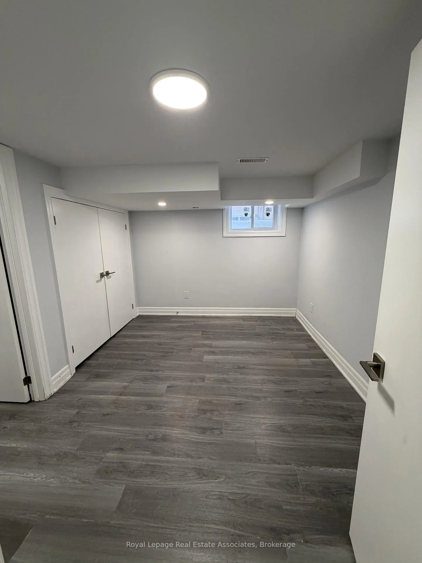 Photo 4 of Unit 1, 46 Dell Park Avenue, Toronto, Englemount-Lawrence — HOMEH