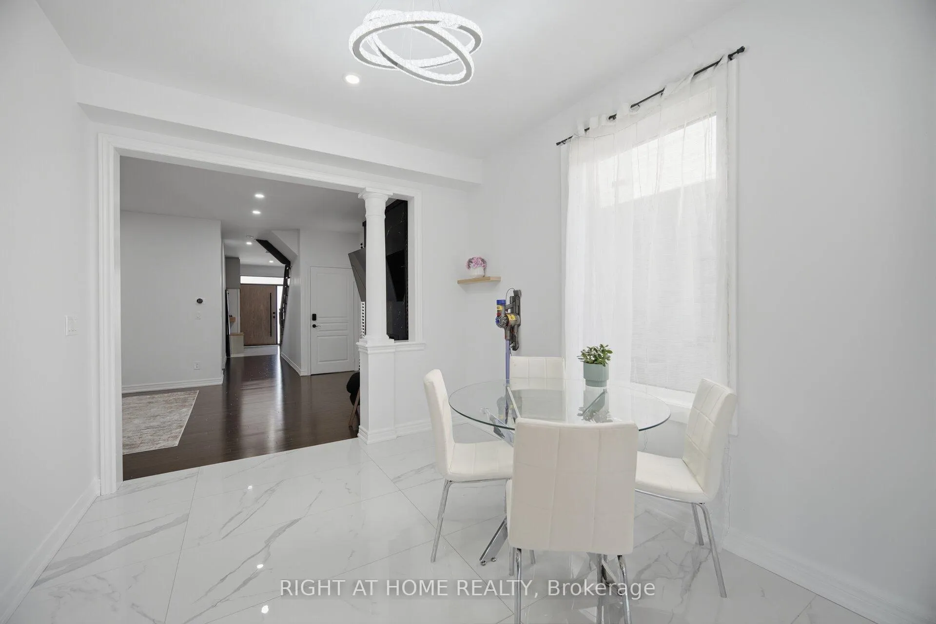 Photo 10 of 87 Via Toscana Drive, Vaughan, Vellore Village — HOMEH