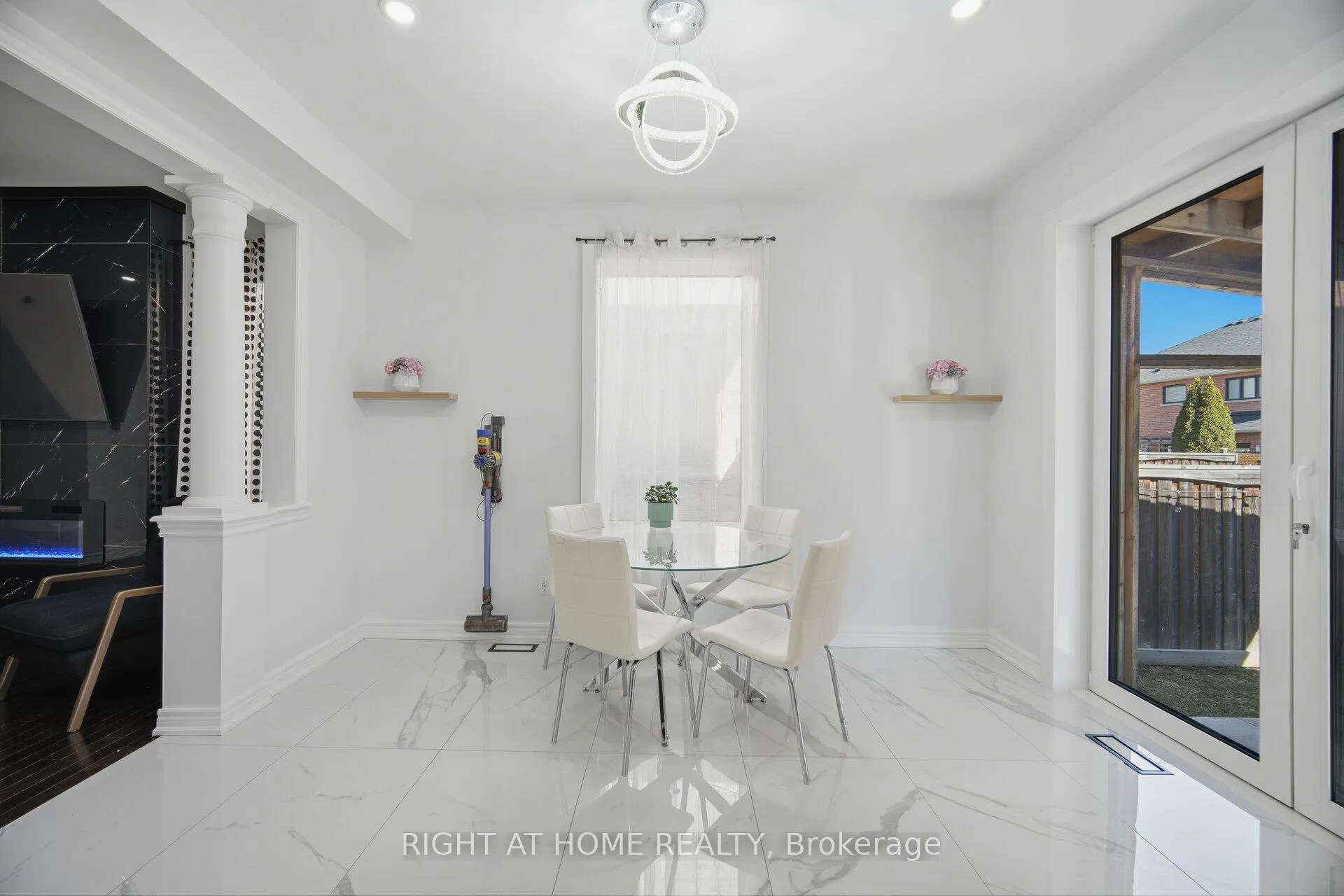 Photo 12 of 87 Via Toscana Drive, Vaughan, Vellore Village — HOMEH