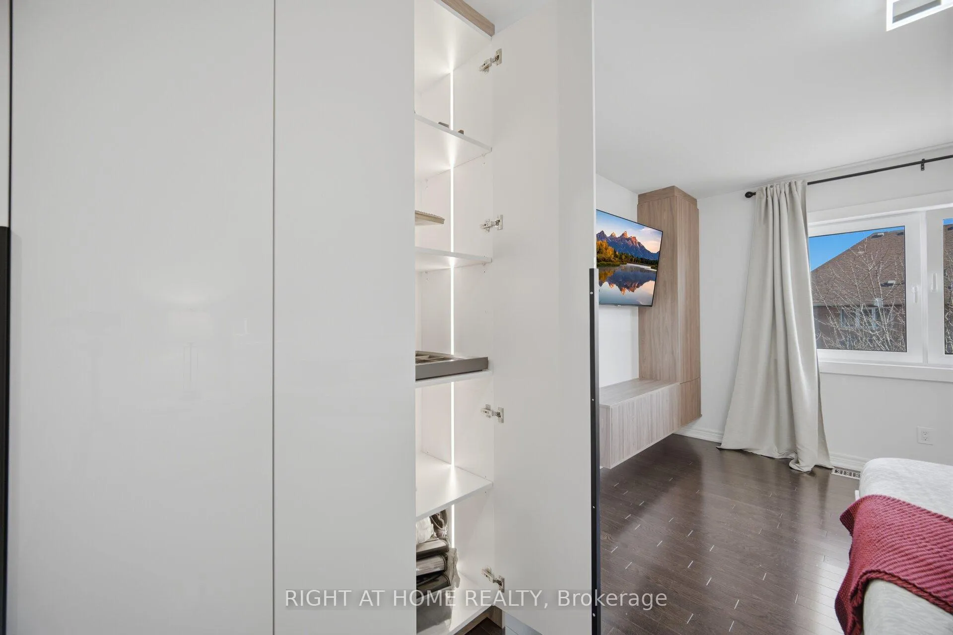 Photo 37 of 87 Via Toscana Drive, Vaughan, Vellore Village — HOMEH