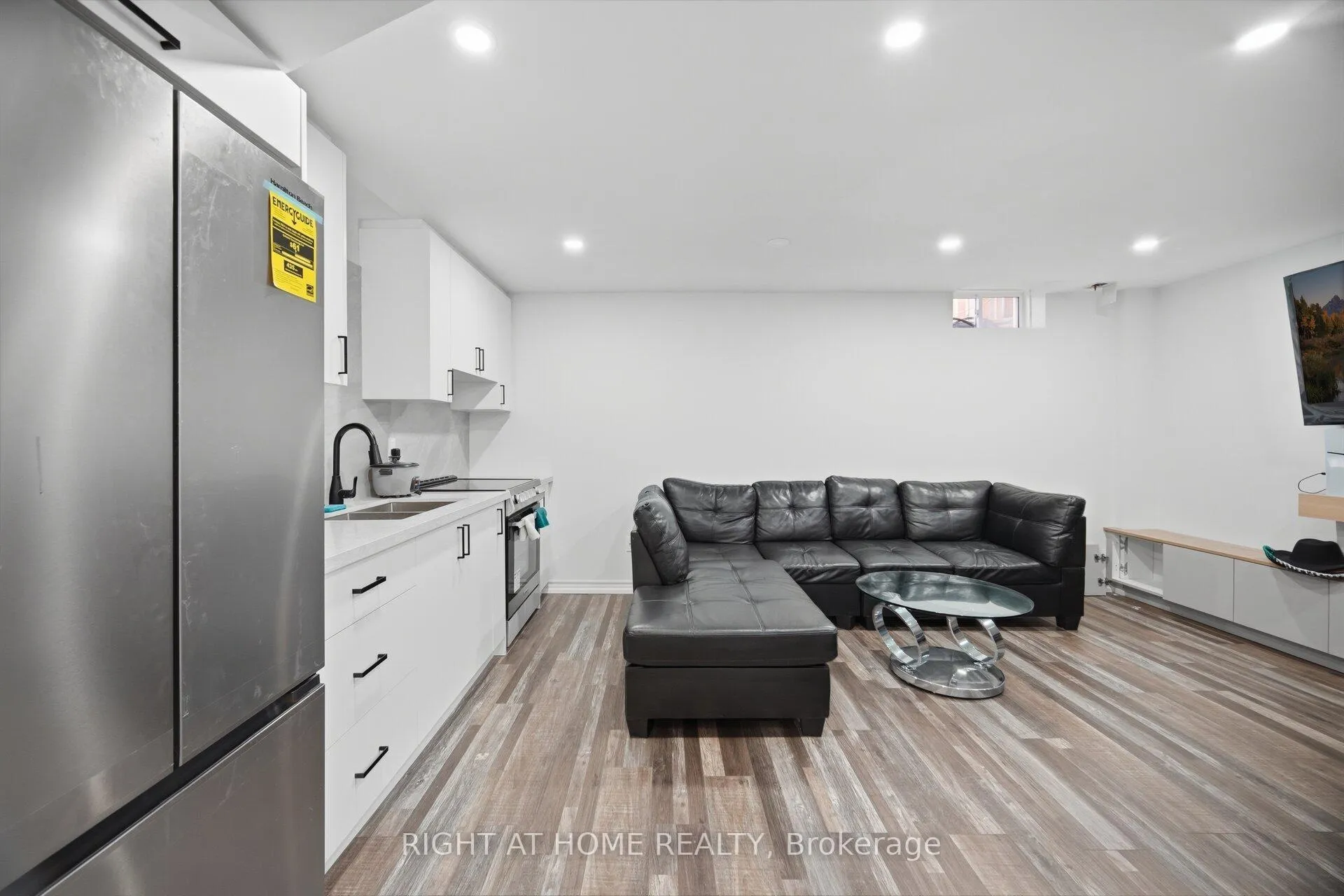 Photo 42 of 87 Via Toscana Drive, Vaughan, Vellore Village — HOMEH