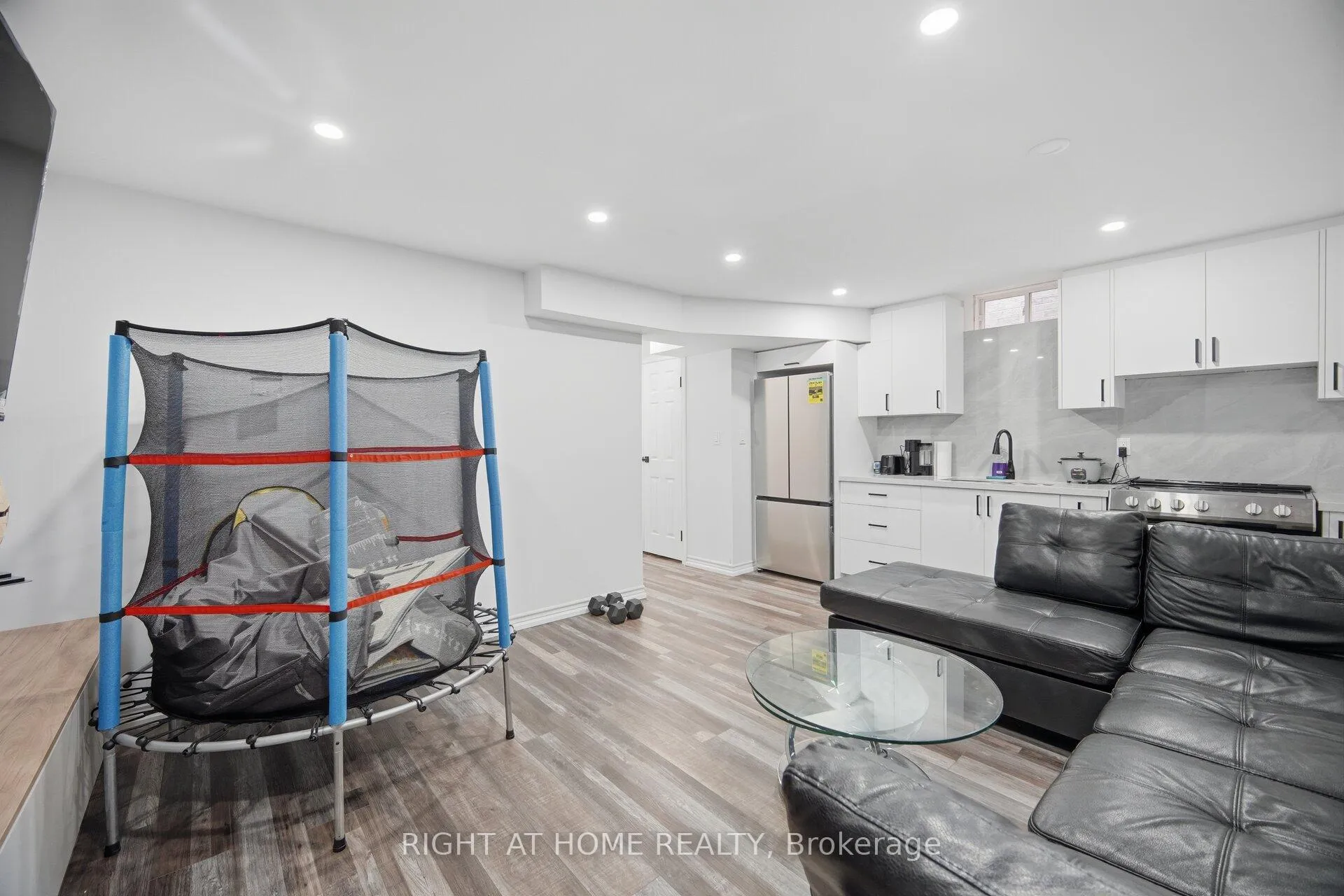 Photo 43 of 87 Via Toscana Drive, Vaughan, Vellore Village — HOMEH