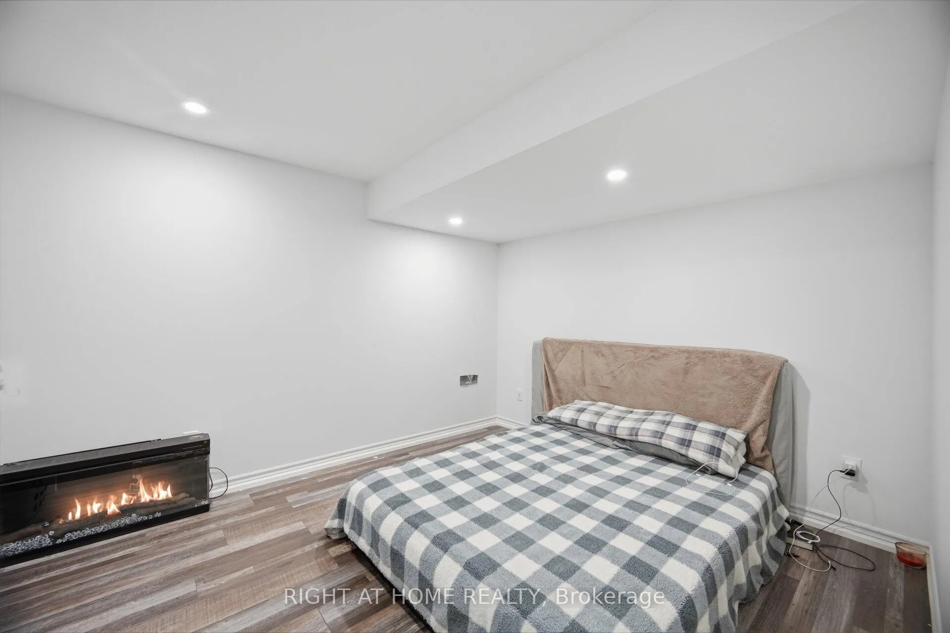 Photo 46 of 87 Via Toscana Drive, Vaughan, Vellore Village — HOMEH