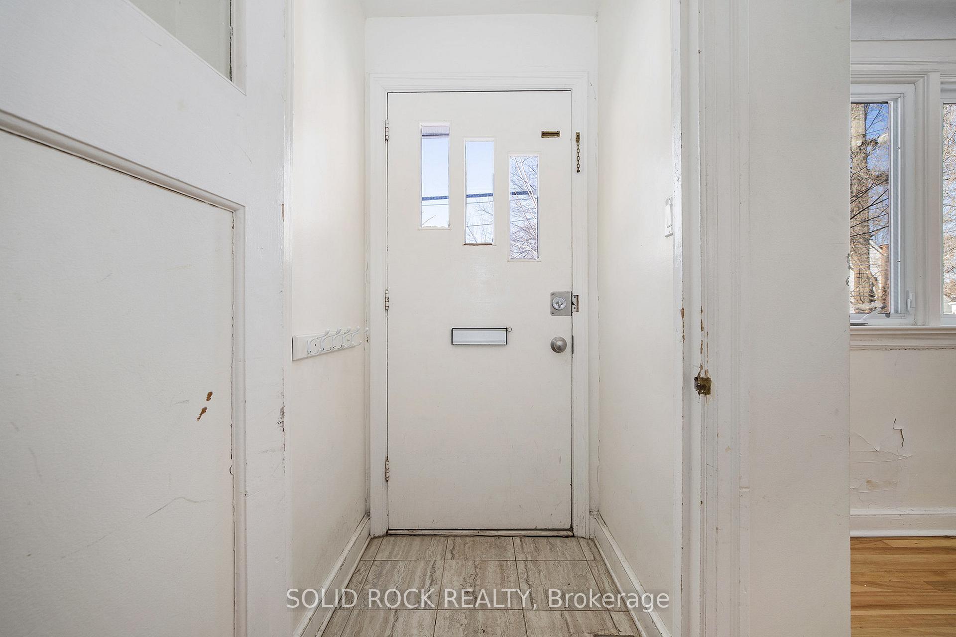 Photo 4 of 1653 Edge Hill Place, Ottawa, Ridgemont — HOMEH
