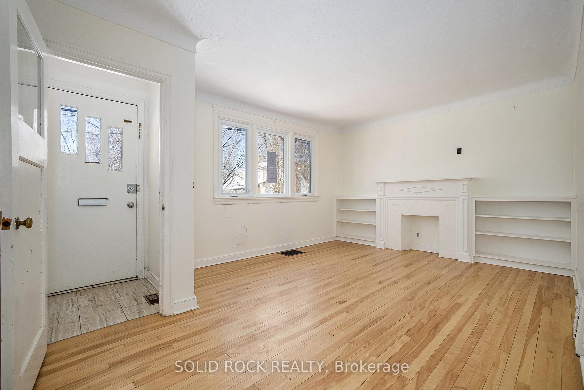Photo 5 of 1653 Edge Hill Place, Ottawa, Ridgemont — HOMEH