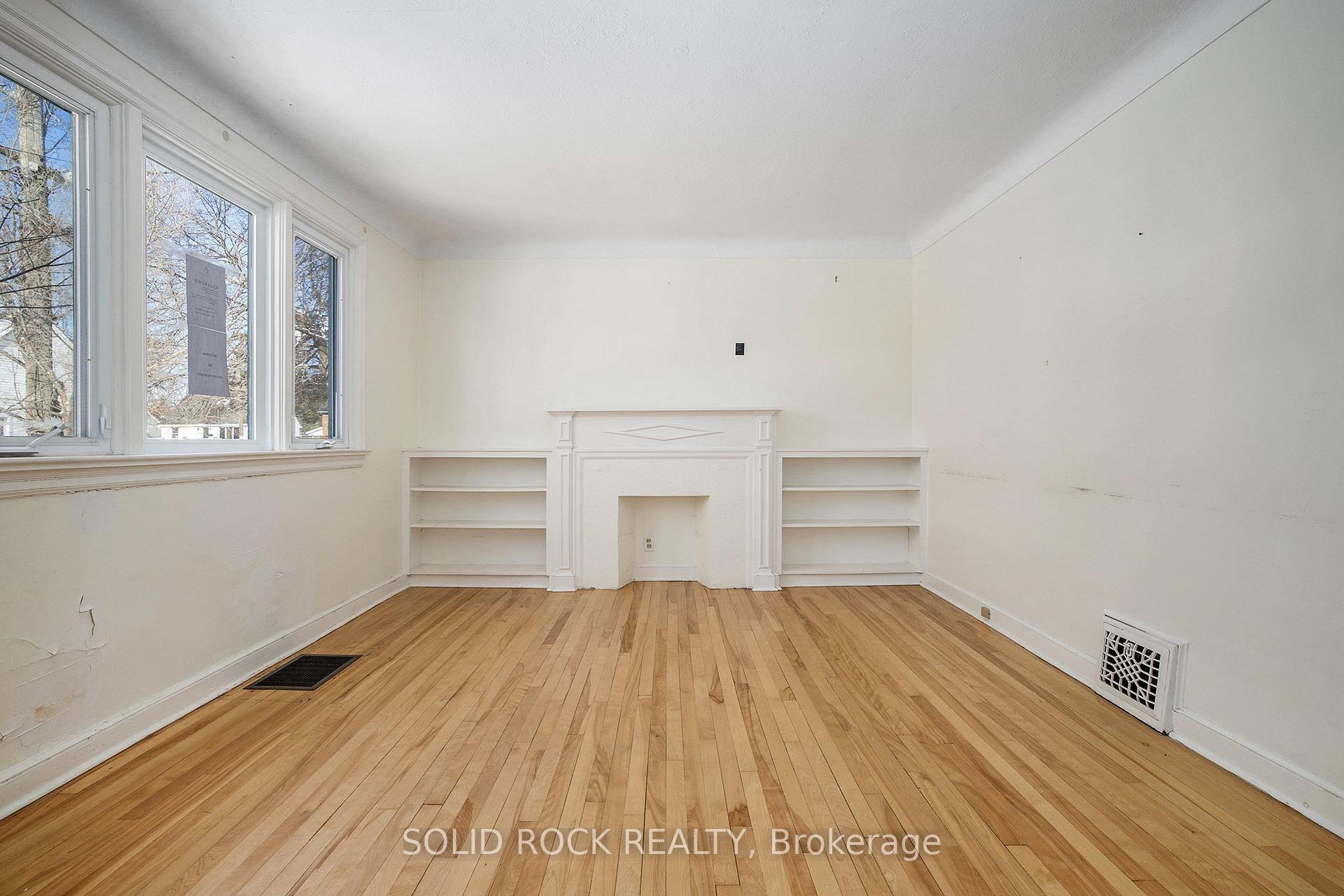 Photo 7 of 1653 Edge Hill Place, Ottawa, Ridgemont — HOMEH