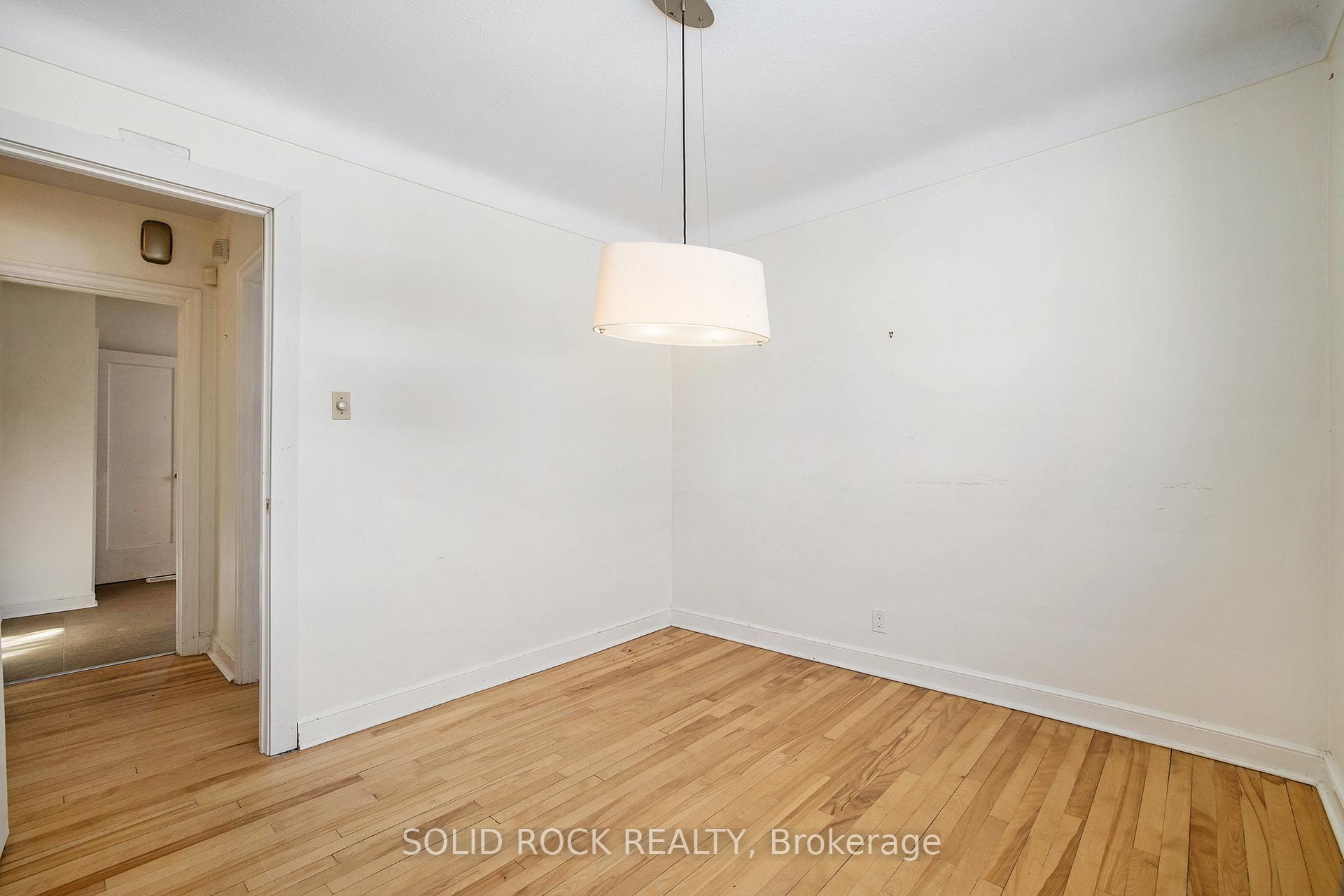 Photo 10 of 1653 Edge Hill Place, Ottawa, Ridgemont — HOMEH
