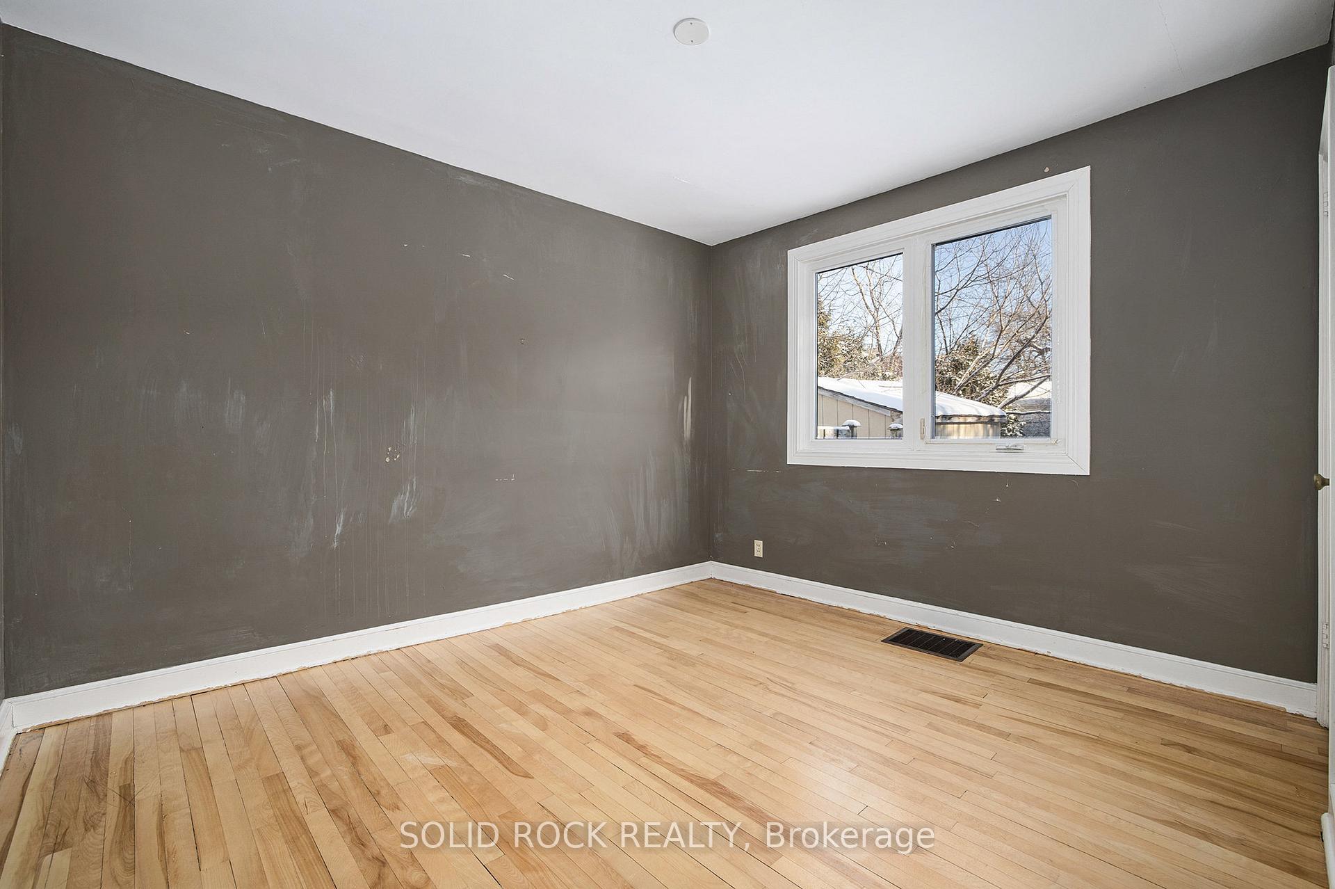 Photo 15 of 1653 Edge Hill Place, Ottawa, Ridgemont — HOMEH