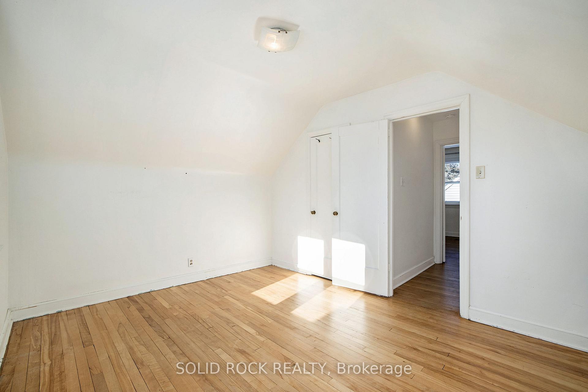 Photo 19 of 1653 Edge Hill Place, Ottawa, Ridgemont — HOMEH