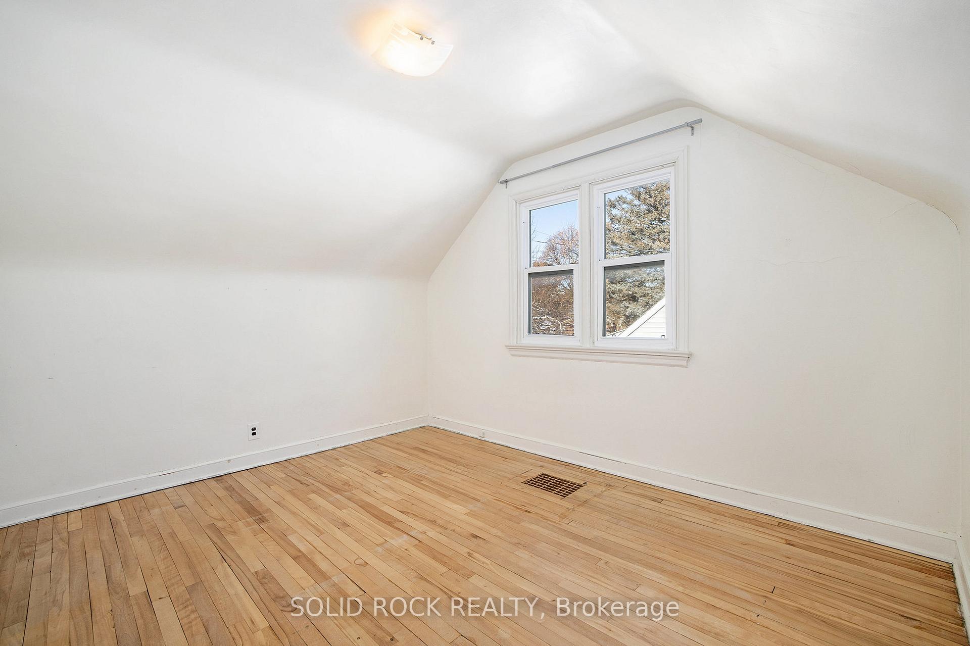 Photo 20 of 1653 Edge Hill Place, Ottawa, Ridgemont — HOMEH