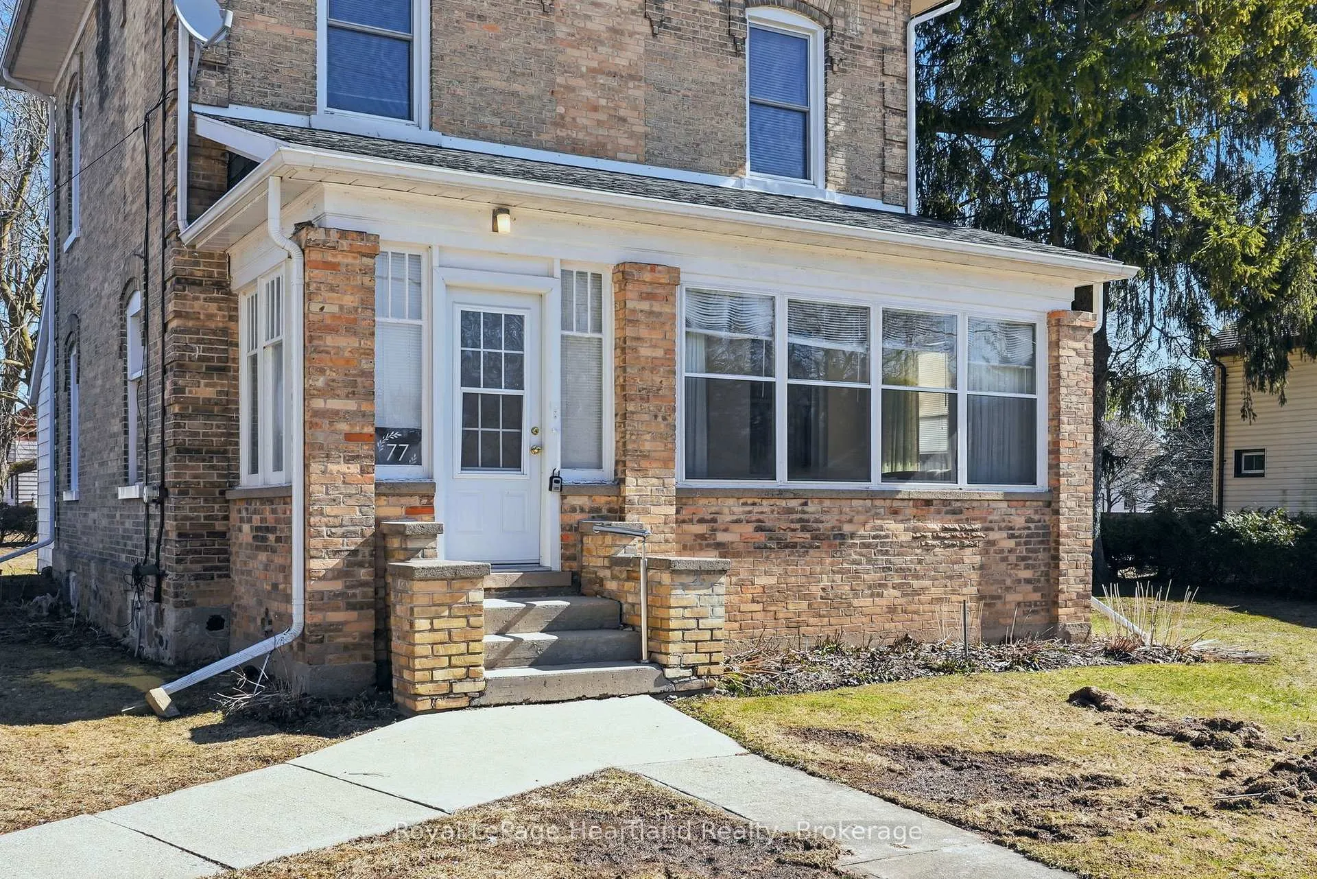 Photo 3 of 77 King Street S, Minto — HOMEH