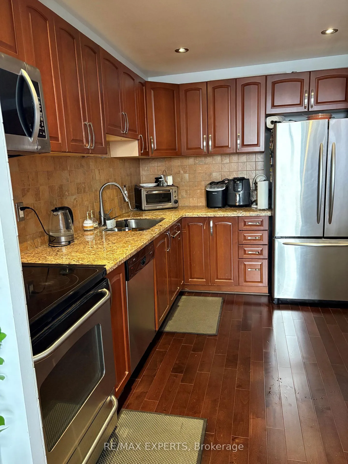 Photo 1 of Unit PH15, 11 Wincott Drive, Etobicoke, Kingsview Village-The Westway — HOMEH
