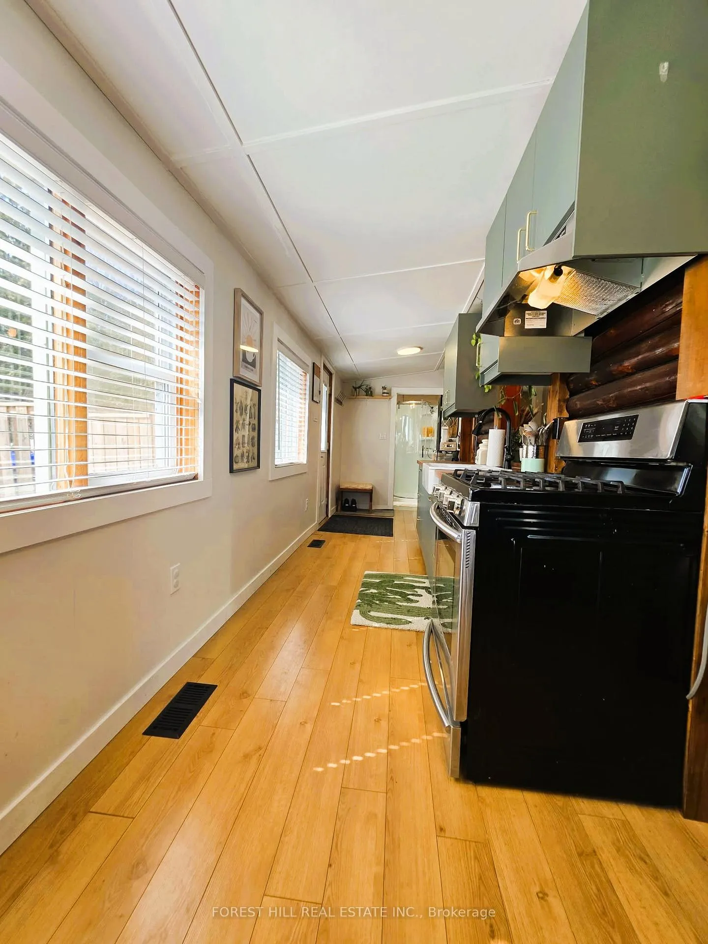 Photo 4 of 2224 Lakeshore Road E, Oro-Medonte, Hawkestone — HOMEH