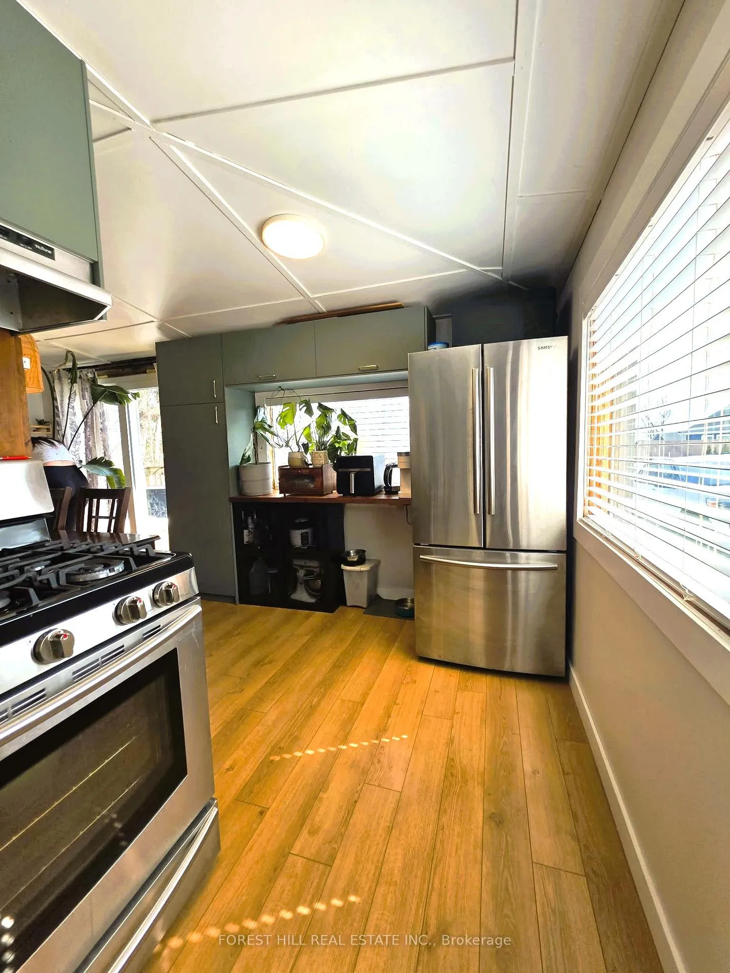 Photo 5 of 2224 Lakeshore Road E, Oro-Medonte, Hawkestone — HOMEH