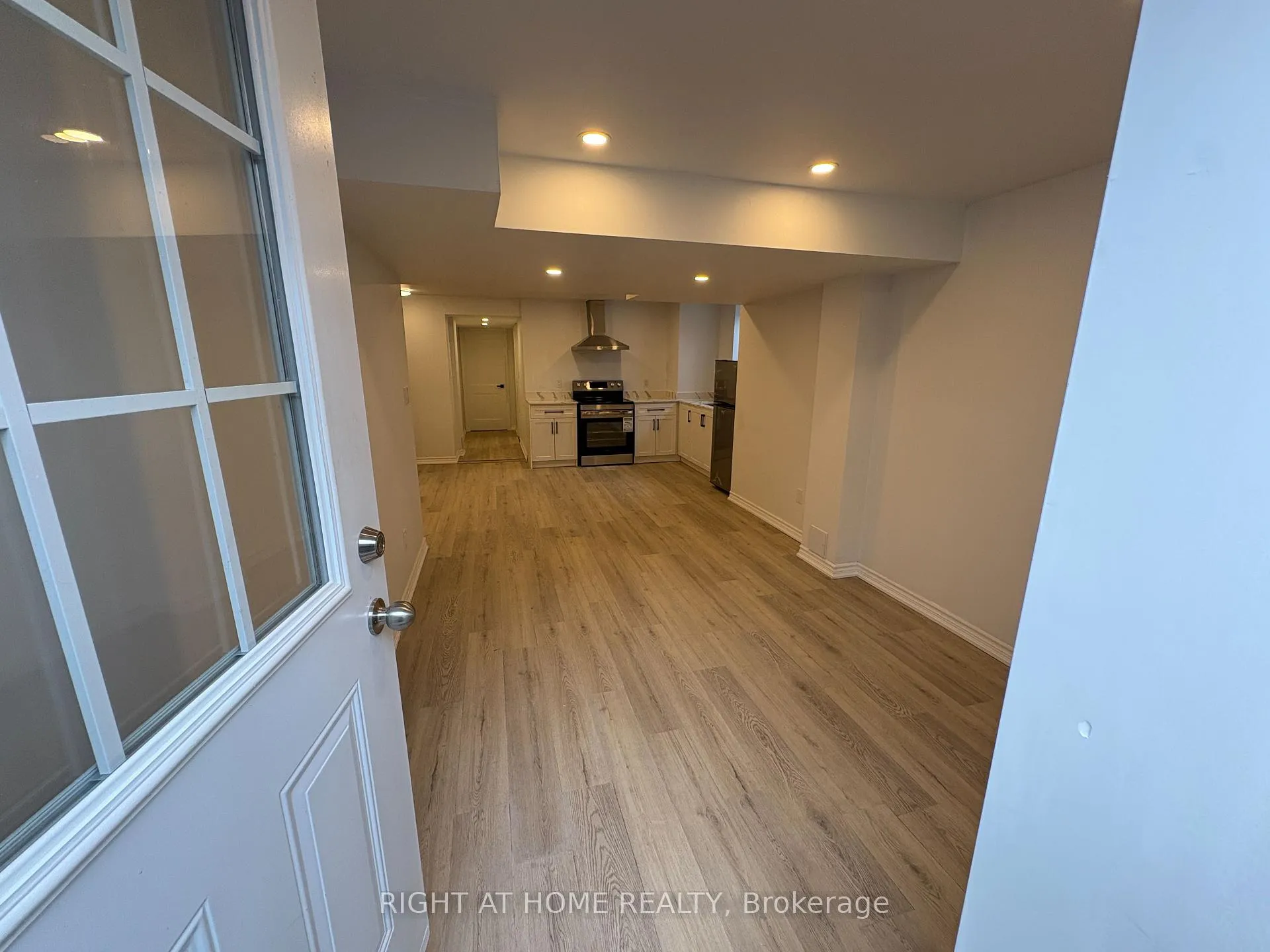 Photo 2 of 1501 Tamarck Point, Milton, Cobban — HOMEH