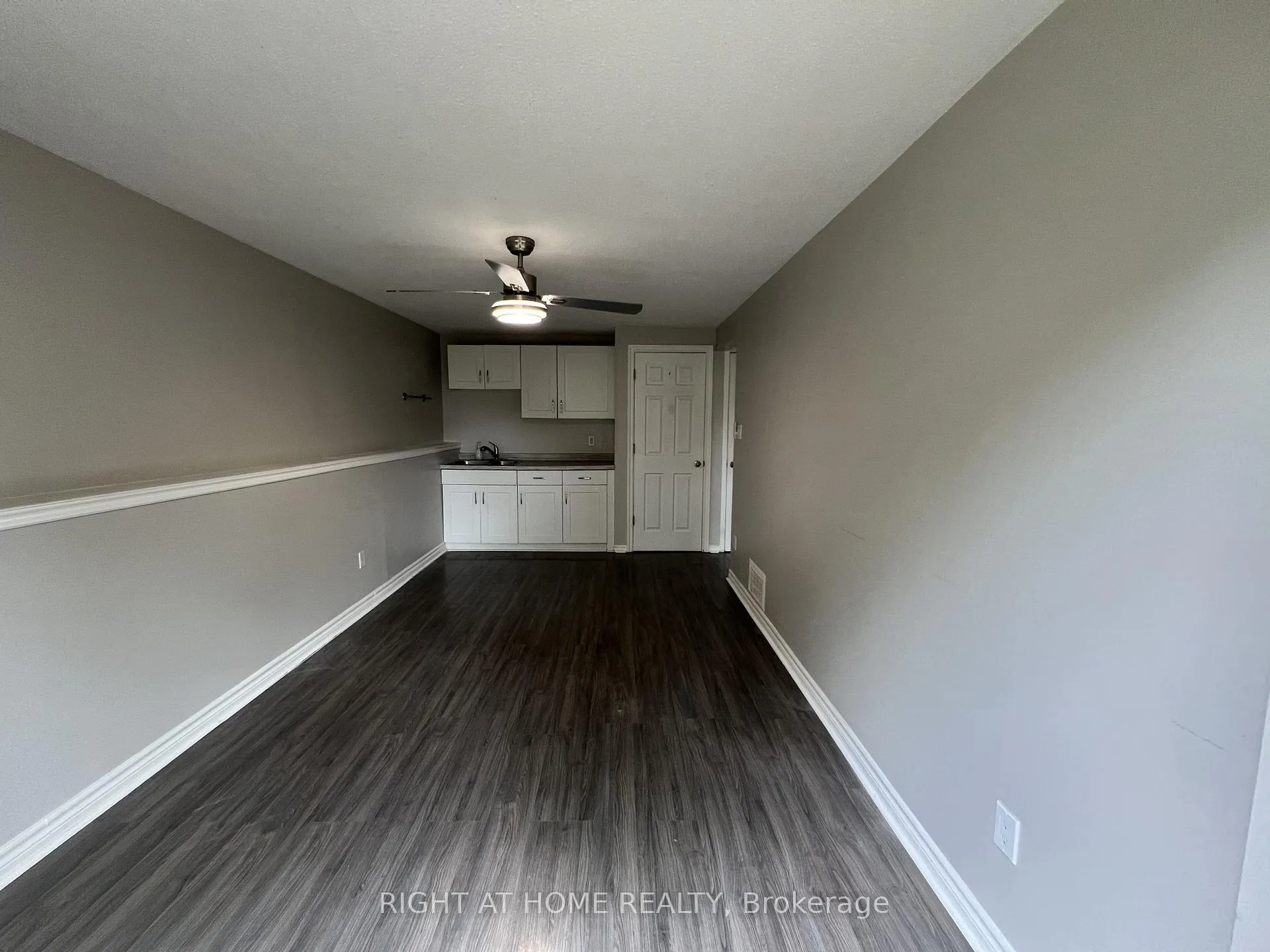 Photo 2 of Unit Walkout Basement, 87 Barrett Crescent, Barrie, Letitia Heights — HOMEH