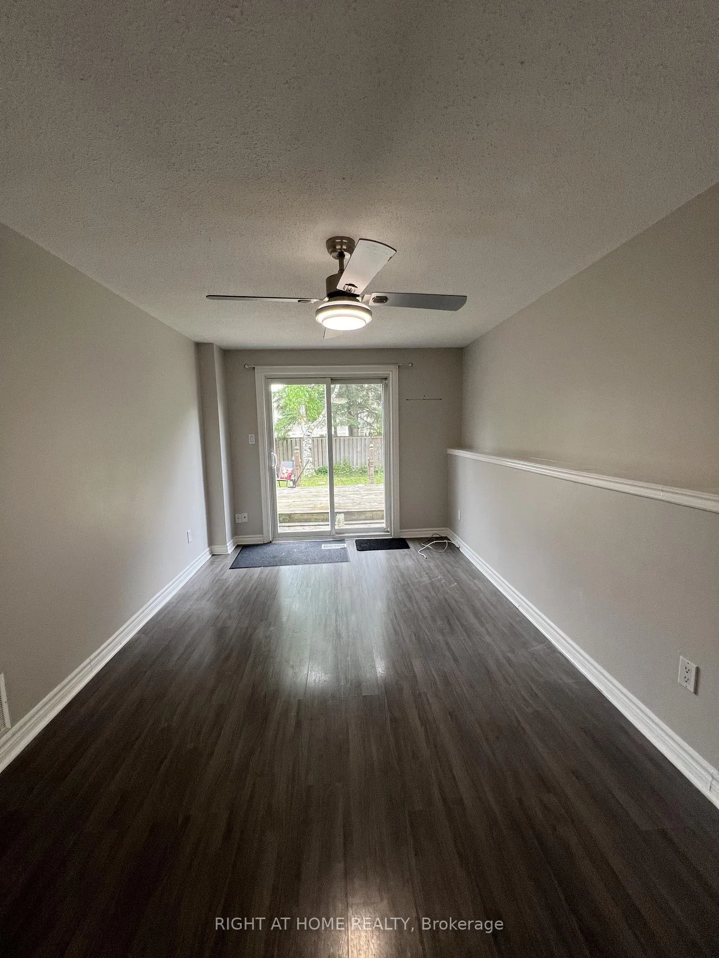 Photo 4 of Unit Walkout Basement, 87 Barrett Crescent, Barrie, Letitia Heights — HOMEH