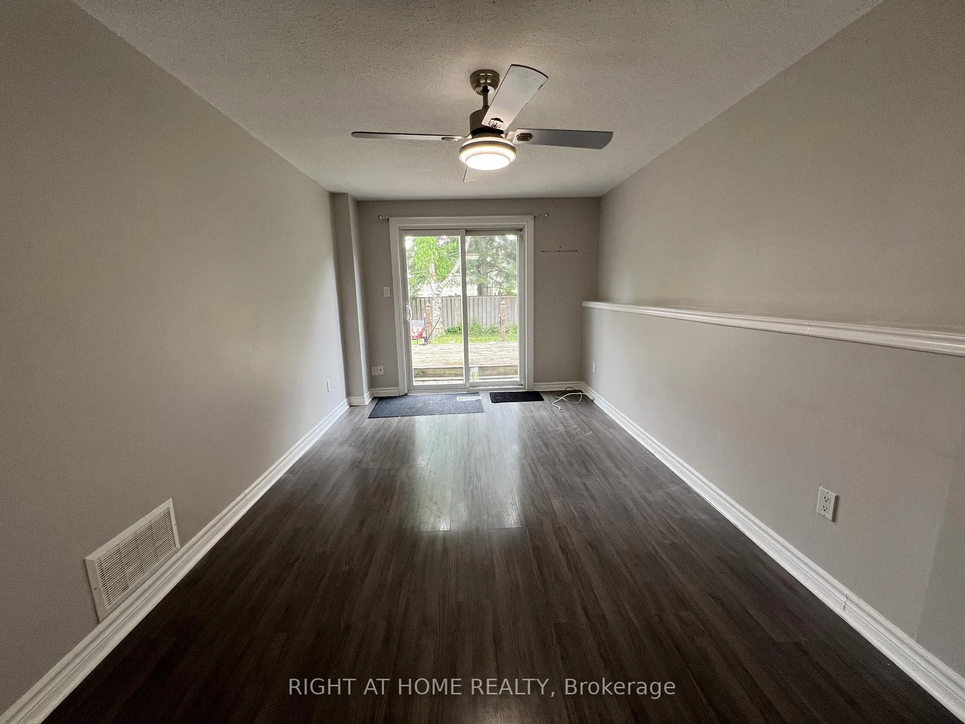 Photo 5 of Unit Walkout Basement, 87 Barrett Crescent, Barrie, Letitia Heights — HOMEH
