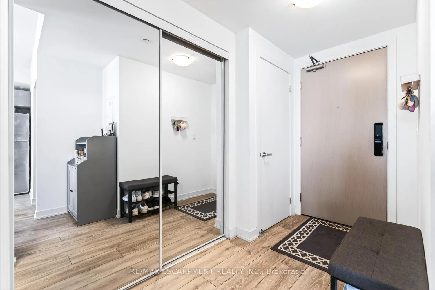Photo 6 of Unit A802, 3210 Dakota Common, Burlington, Alton — HOMEH