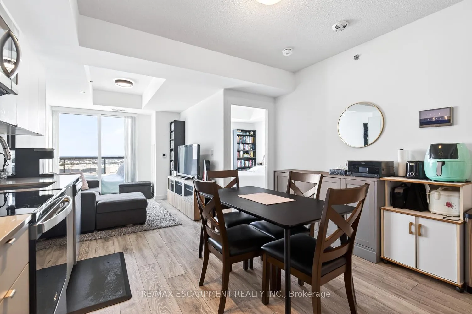 Photo 10 of Unit A802, 3210 Dakota Common, Burlington, Alton — HOMEH