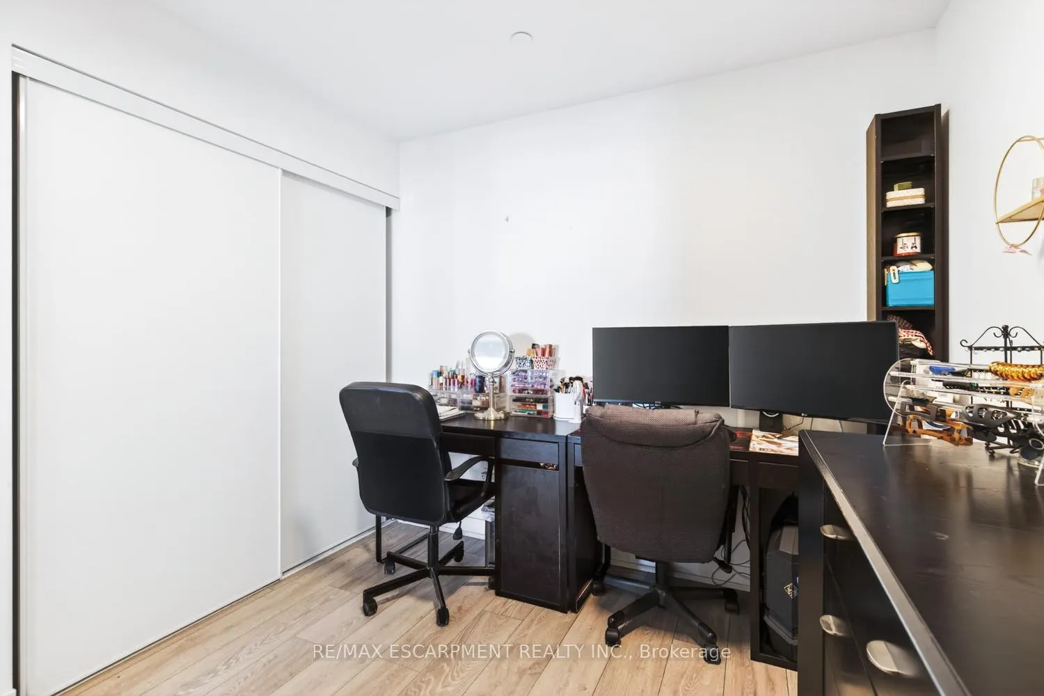Photo 12 of Unit A802, 3210 Dakota Common, Burlington, Alton — HOMEH