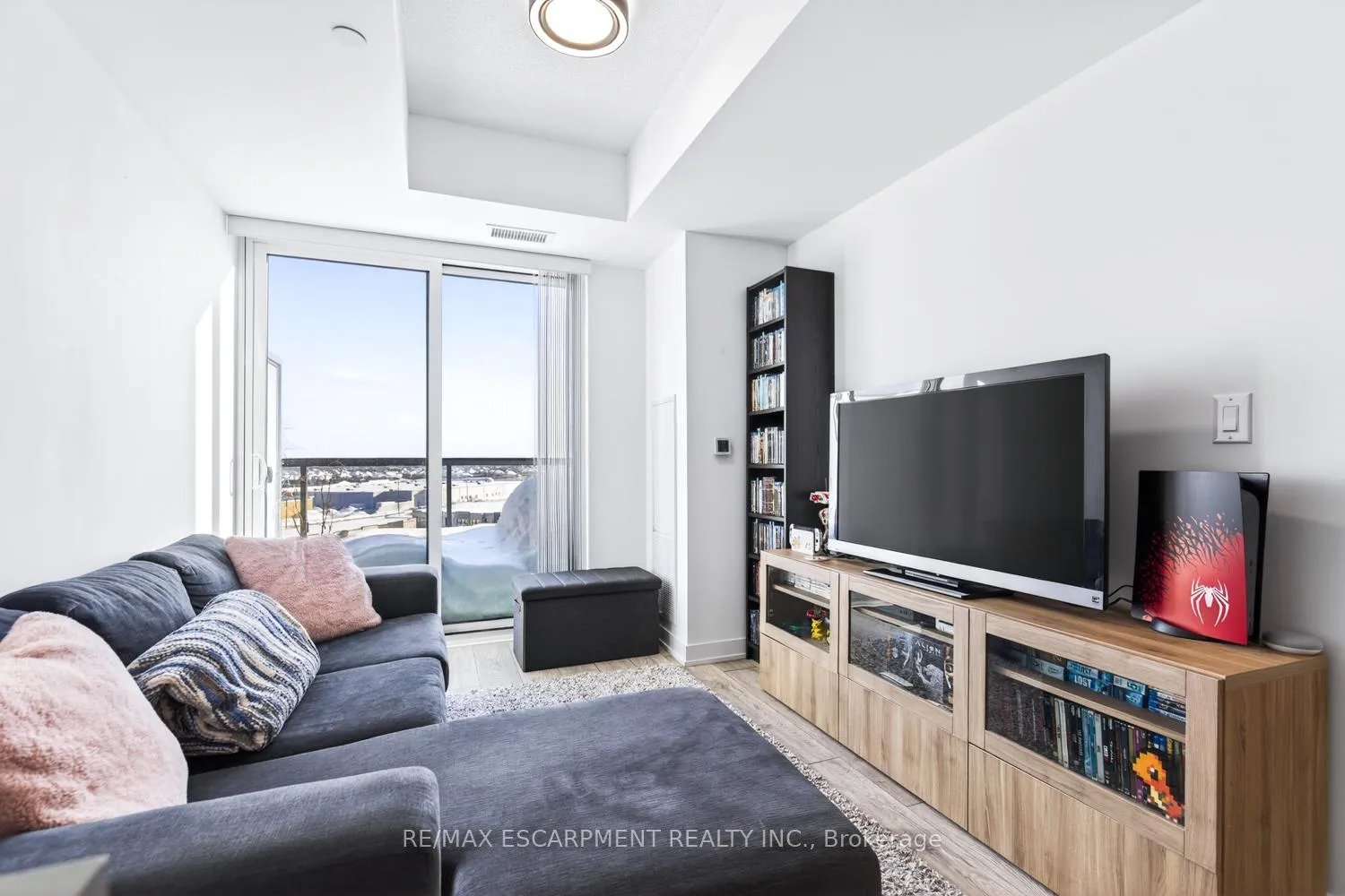 Photo 17 of Unit A802, 3210 Dakota Common, Burlington, Alton — HOMEH