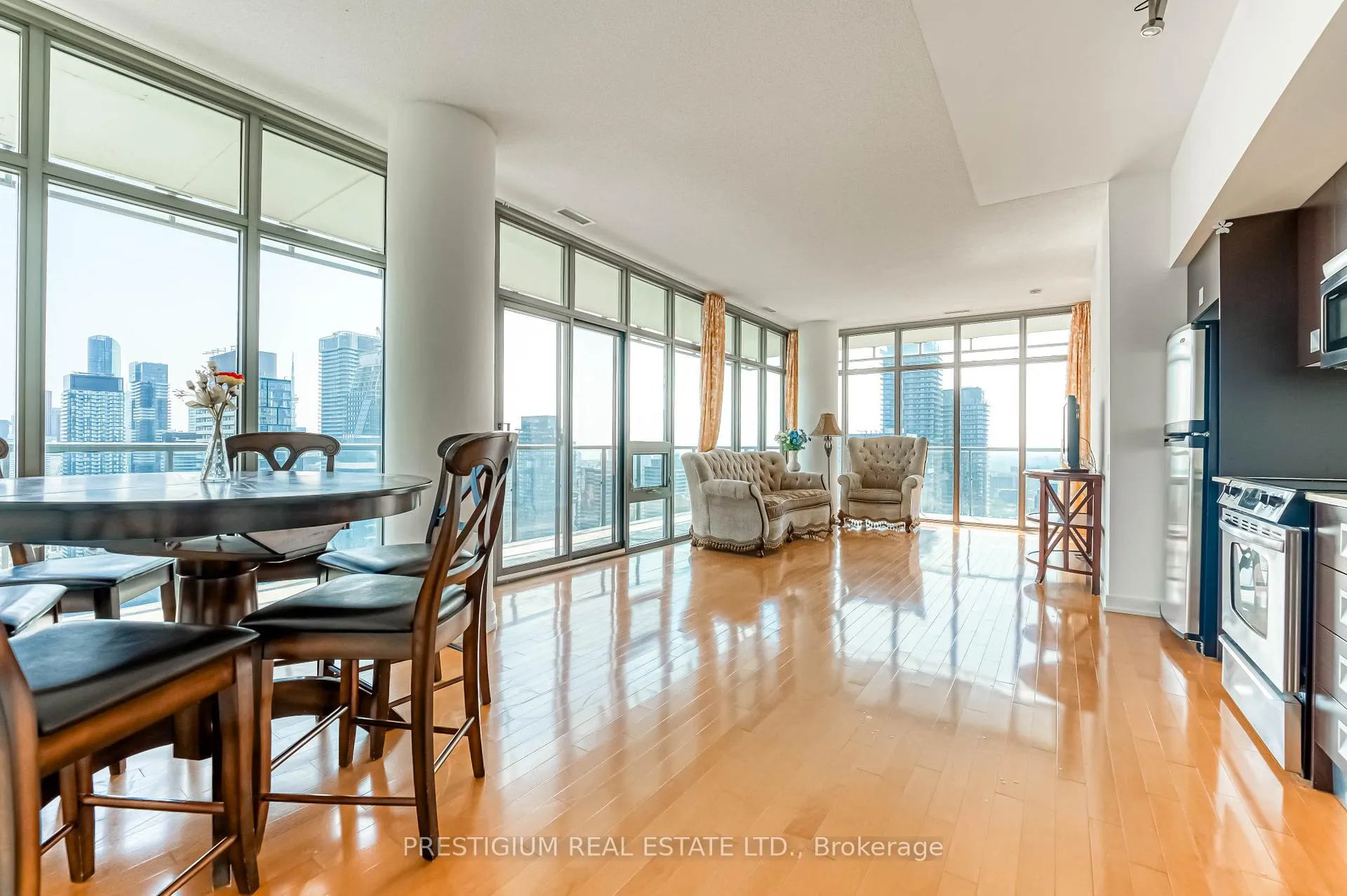 Photo 14 of Unit 3704, 33 Charles Street E, Toronto, Church-Yonge Corridor — HOMEH