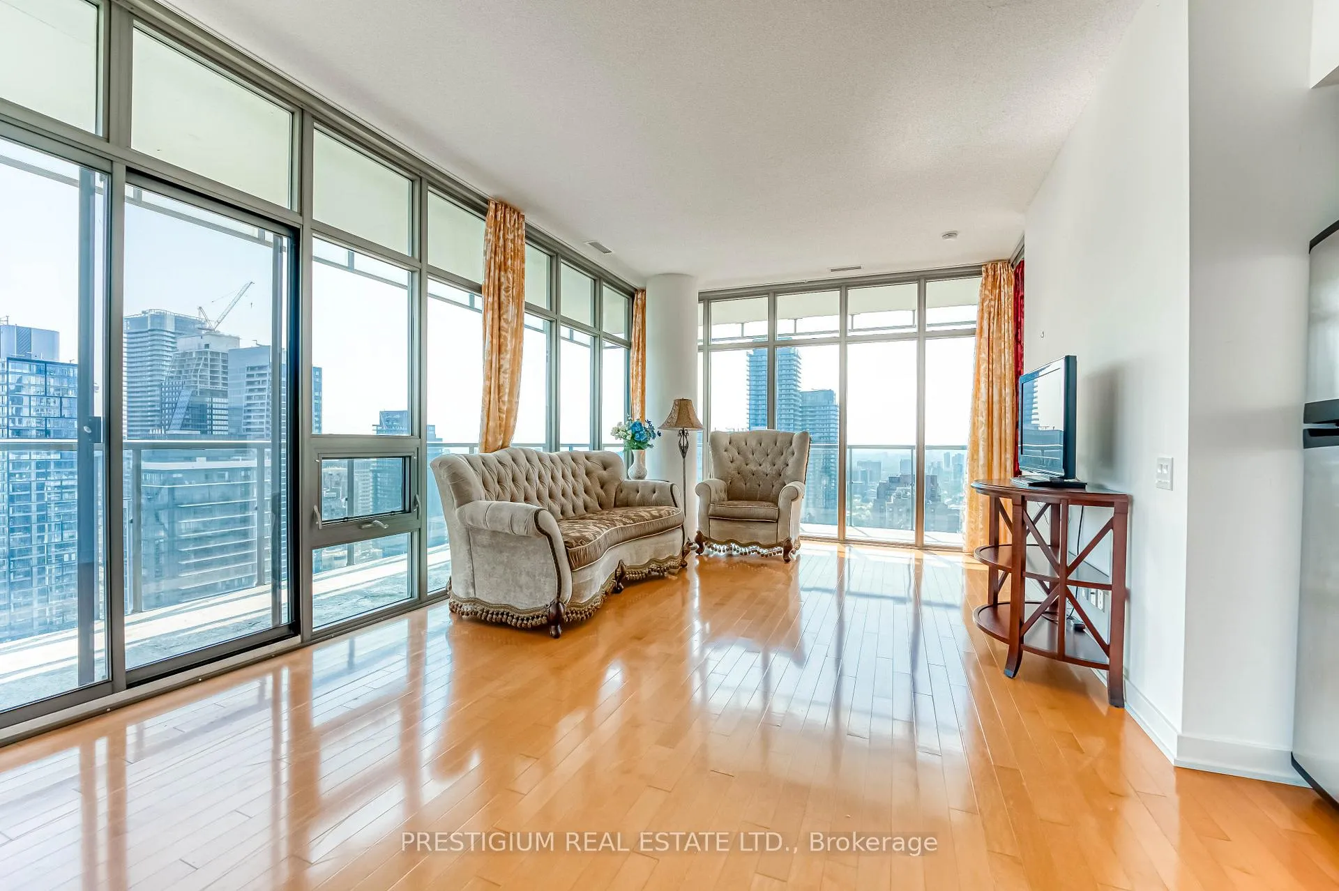 Photo 15 of Unit 3704, 33 Charles Street E, Toronto, Church-Yonge Corridor — HOMEH