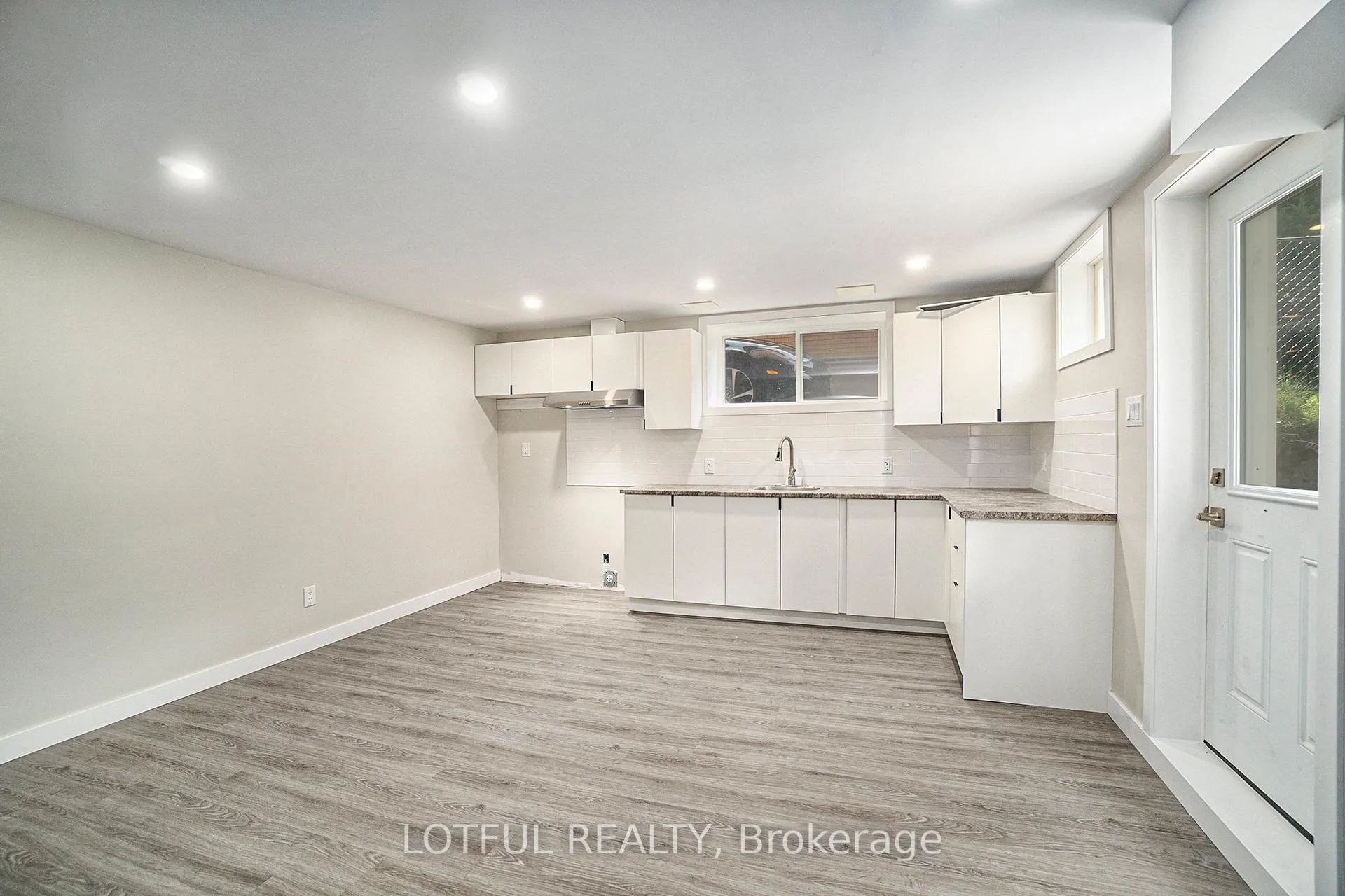 Photo 7 of Unit C, 2647 Priscilla Street, Ottawa, Britannia — HOMEH