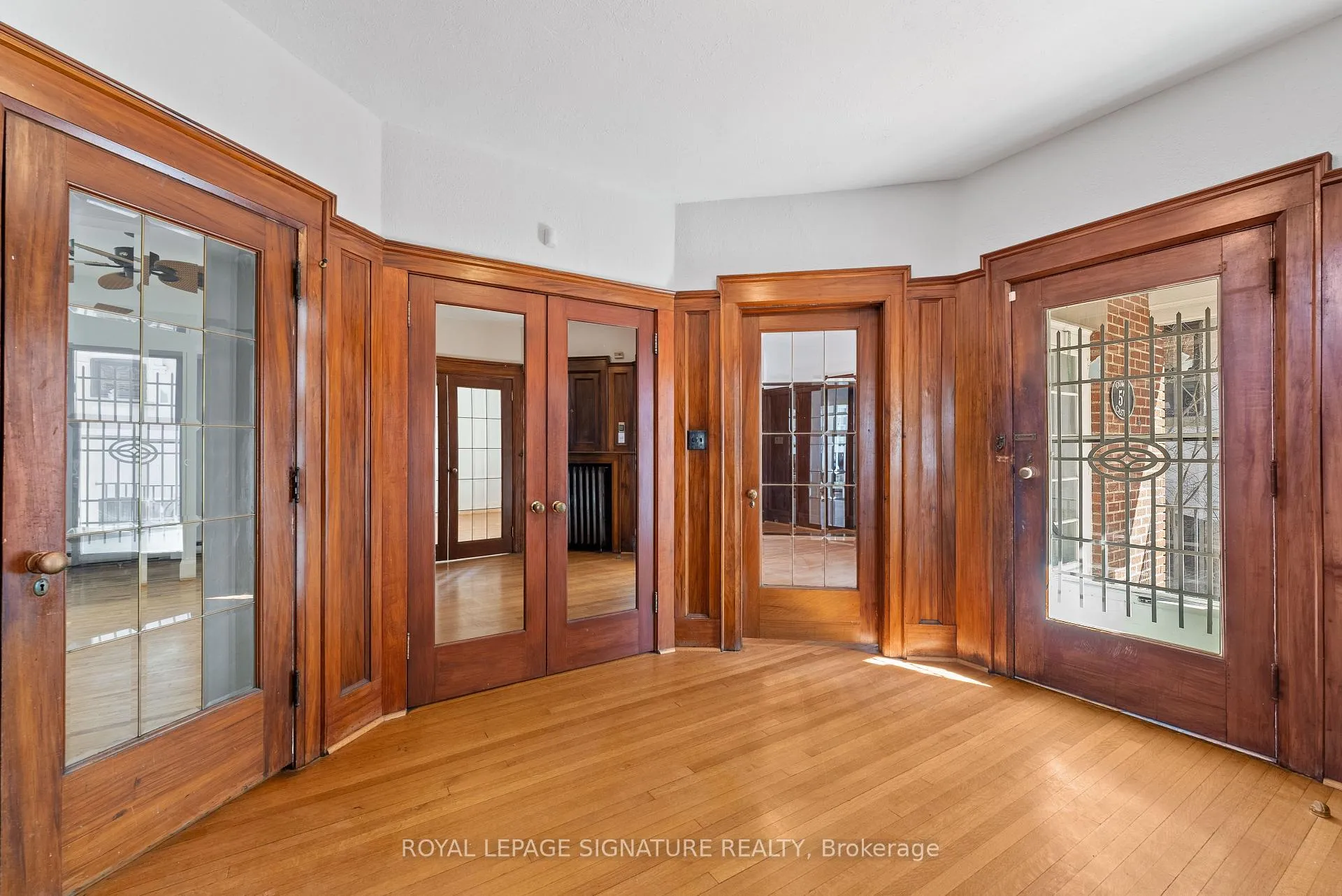 Photo 4 of 57 St Edmunds Drive, Toronto, Lawrence Park South — HOMEH