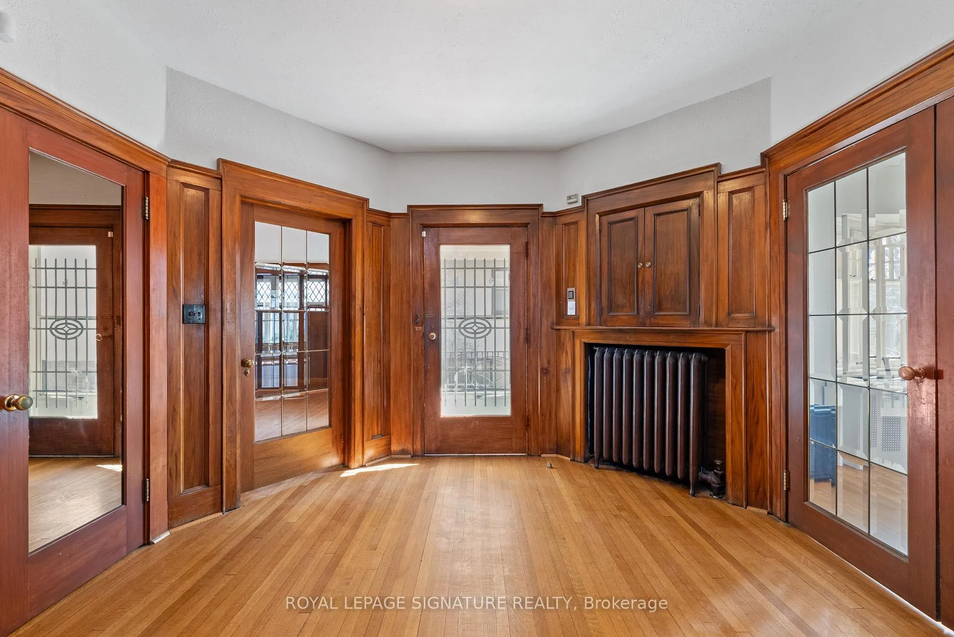 Photo 5 of 57 St Edmunds Drive, Toronto, Lawrence Park South — HOMEH