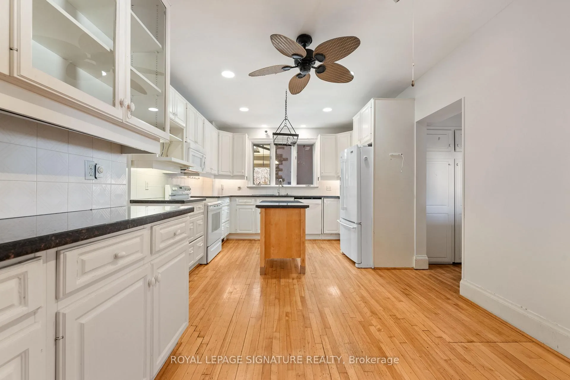 Photo 8 of 57 St Edmunds Drive, Toronto, Lawrence Park South — HOMEH